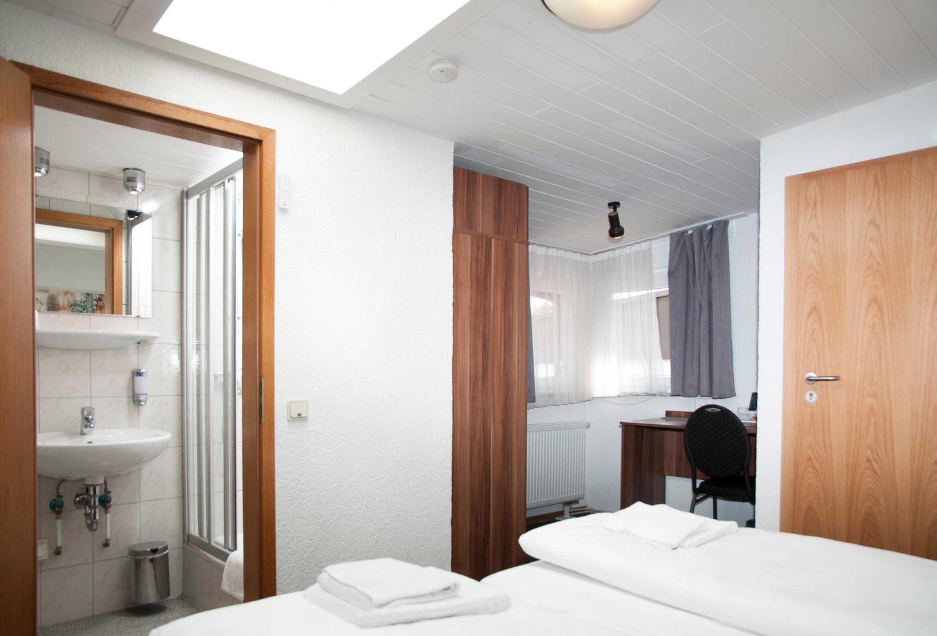 Standard Double Room - Photo 1