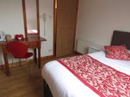 Double Room - Photo 6