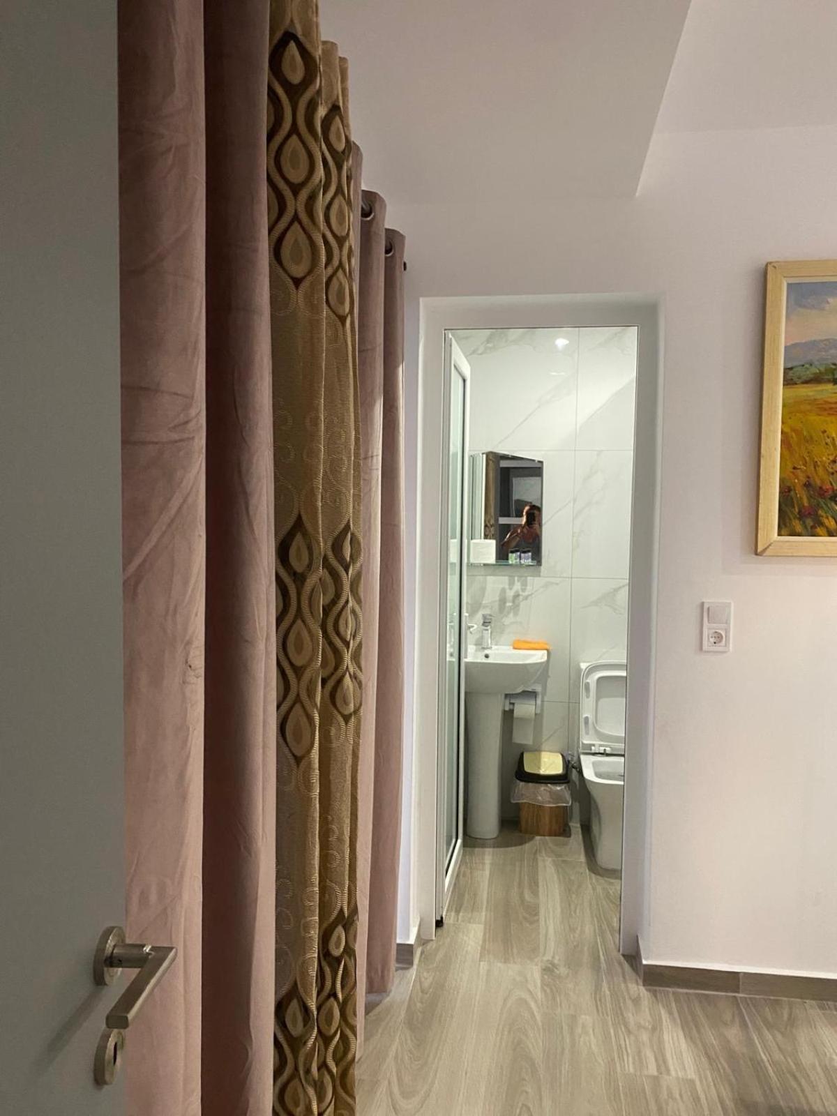 Deluxe Family Room photo 1