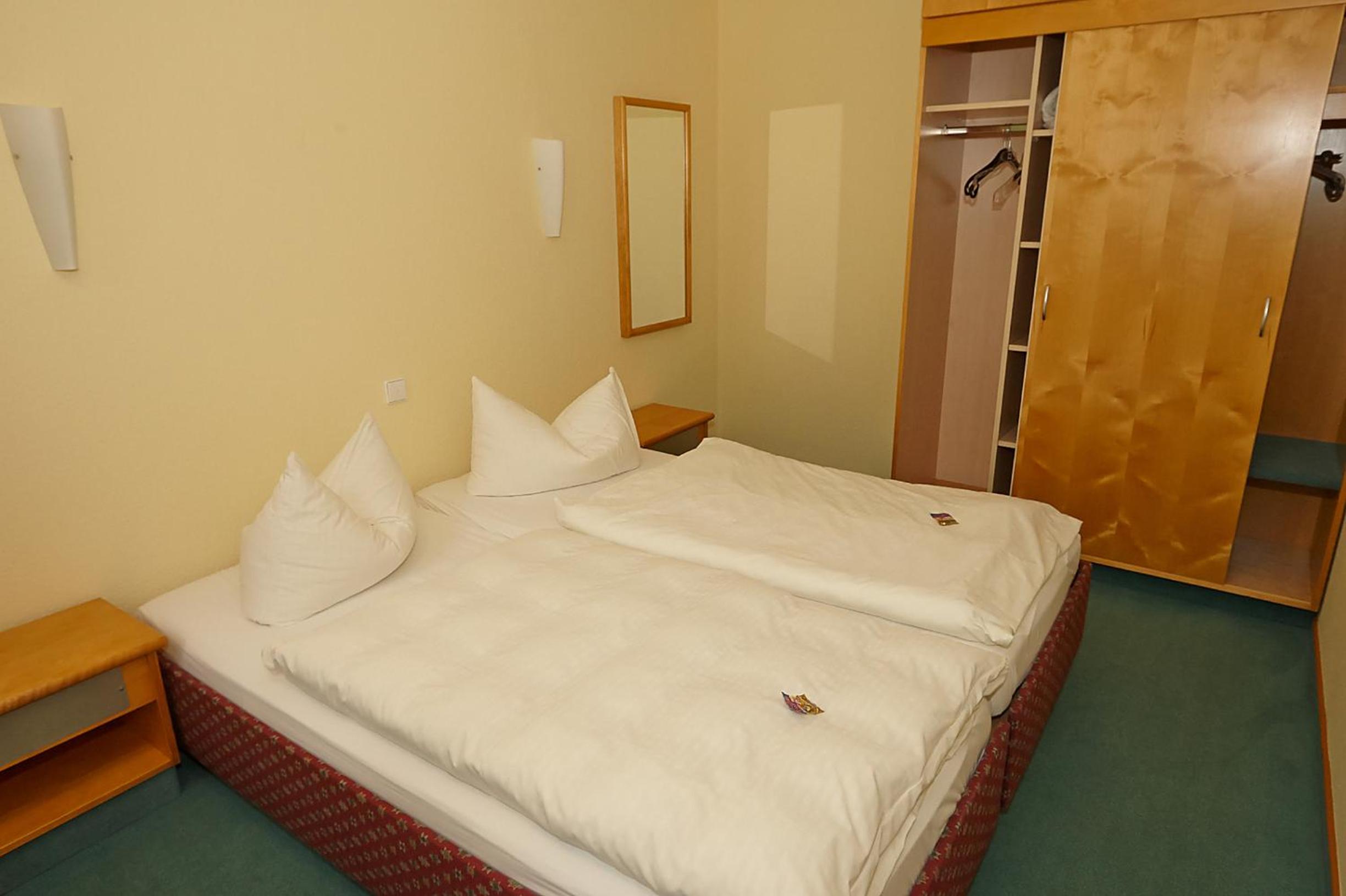 One-Bedroom Apartment photo 2
