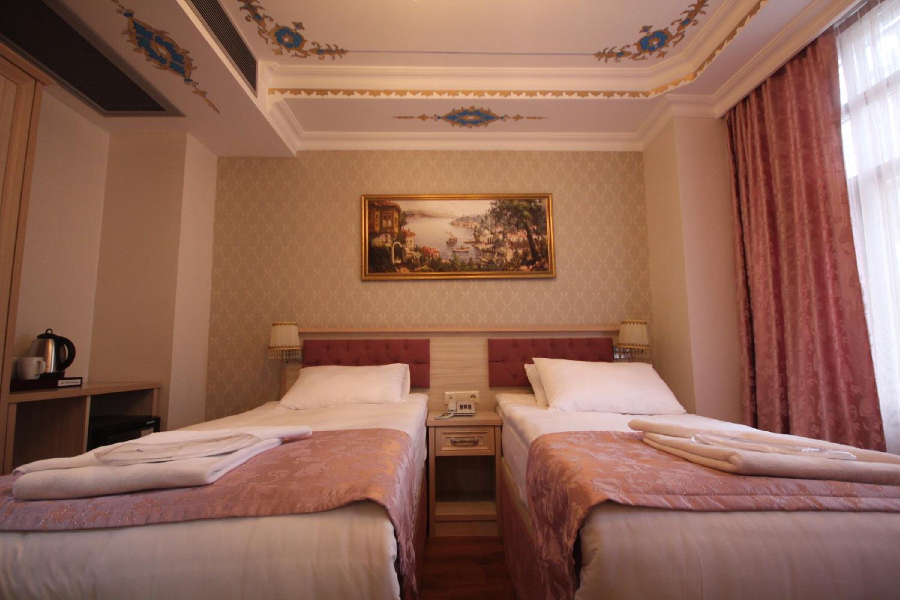 Standard Twin Room photo 2