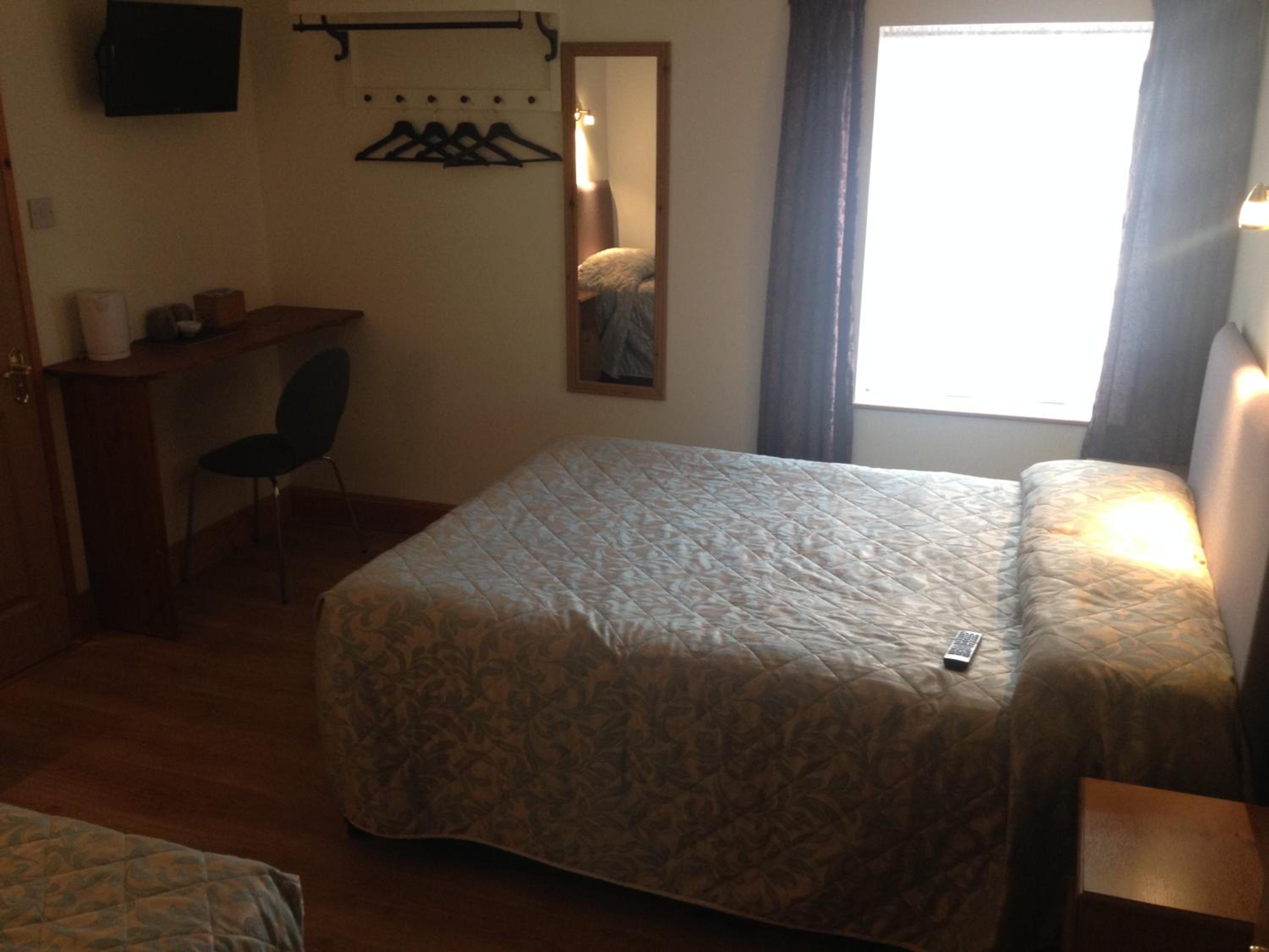 Double Room - Photo 3