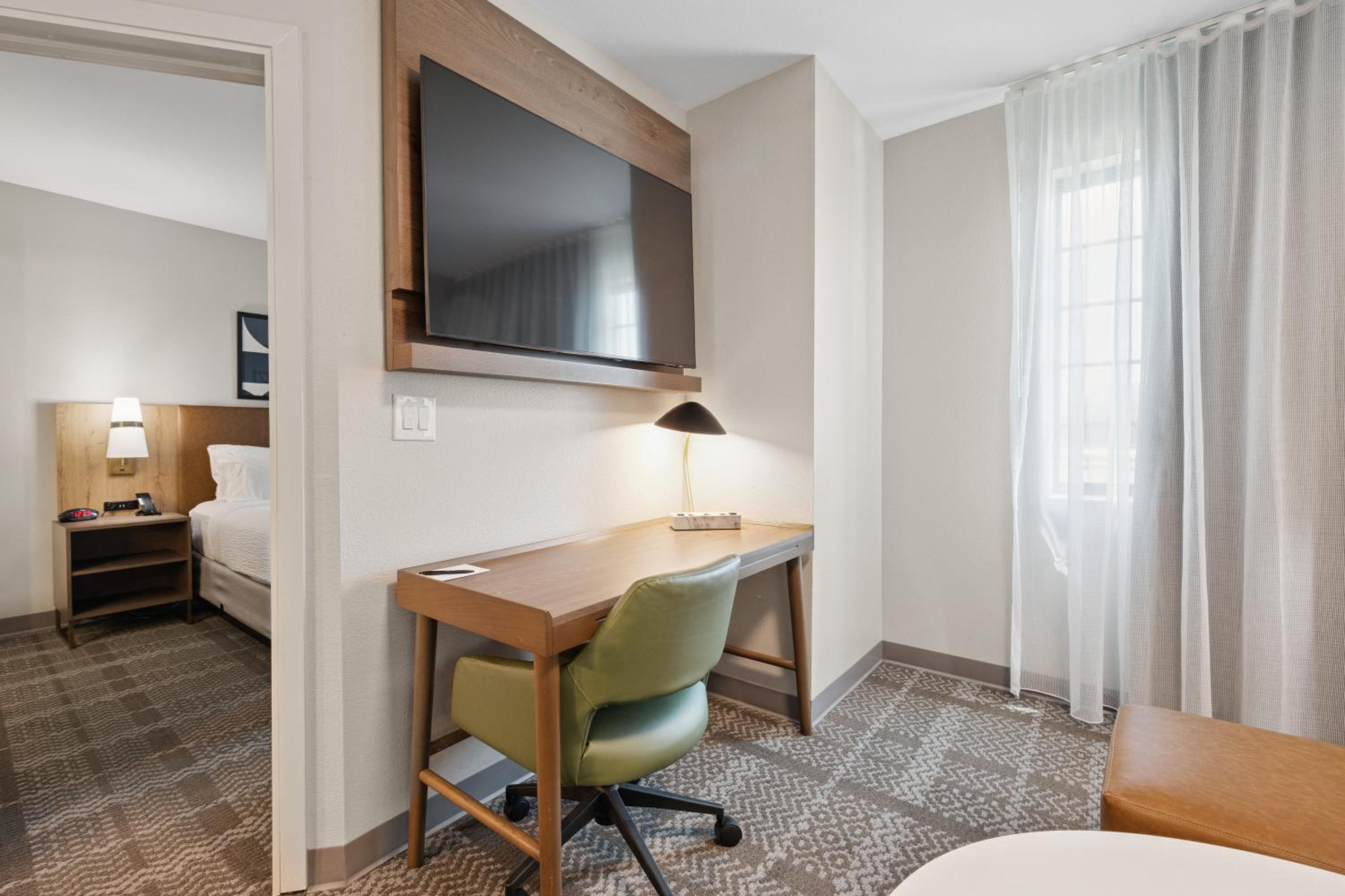 Two-Bedroom Suite - Photo 6