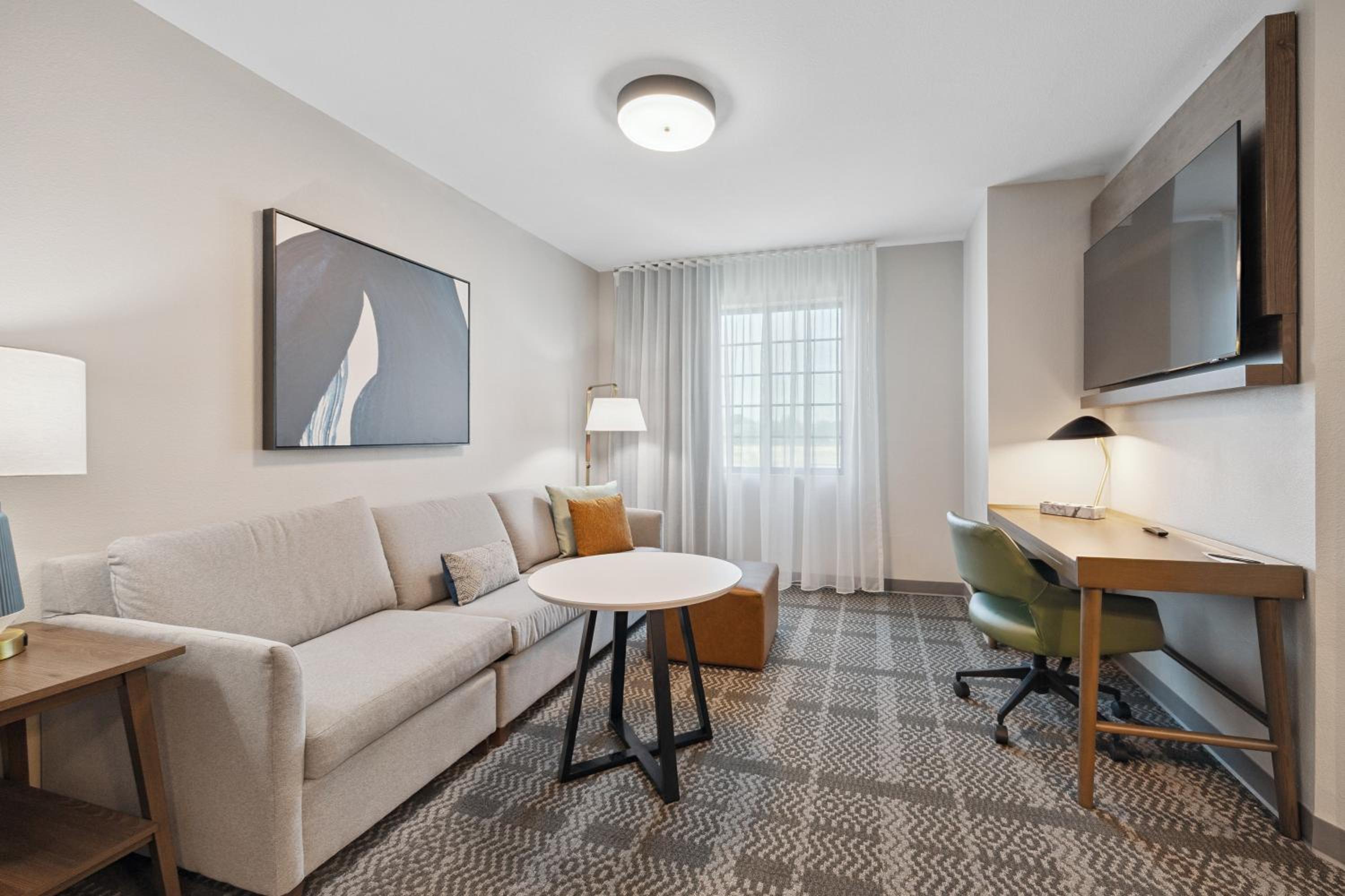 Suite - Photo 5