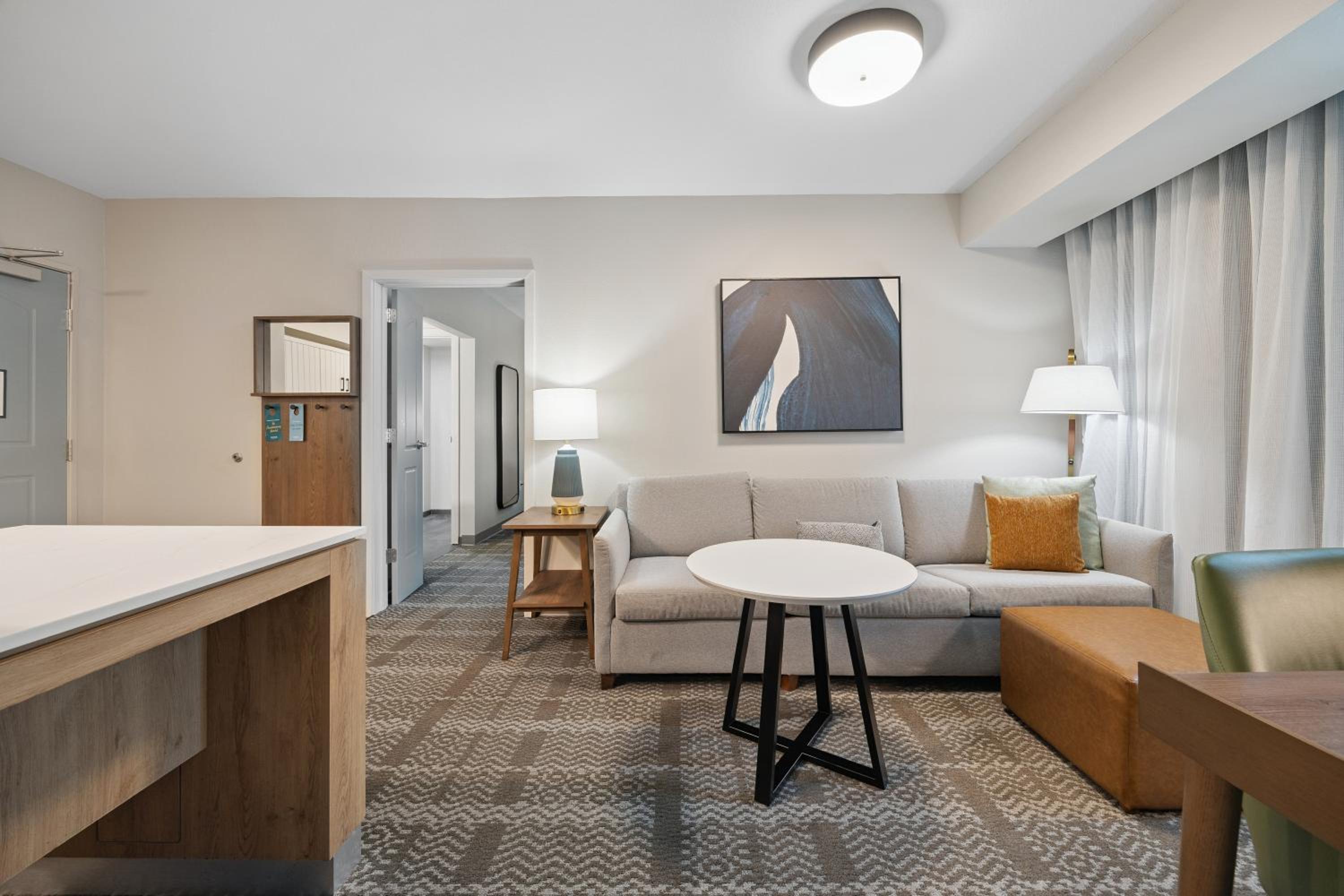 Suite - Photo 7
