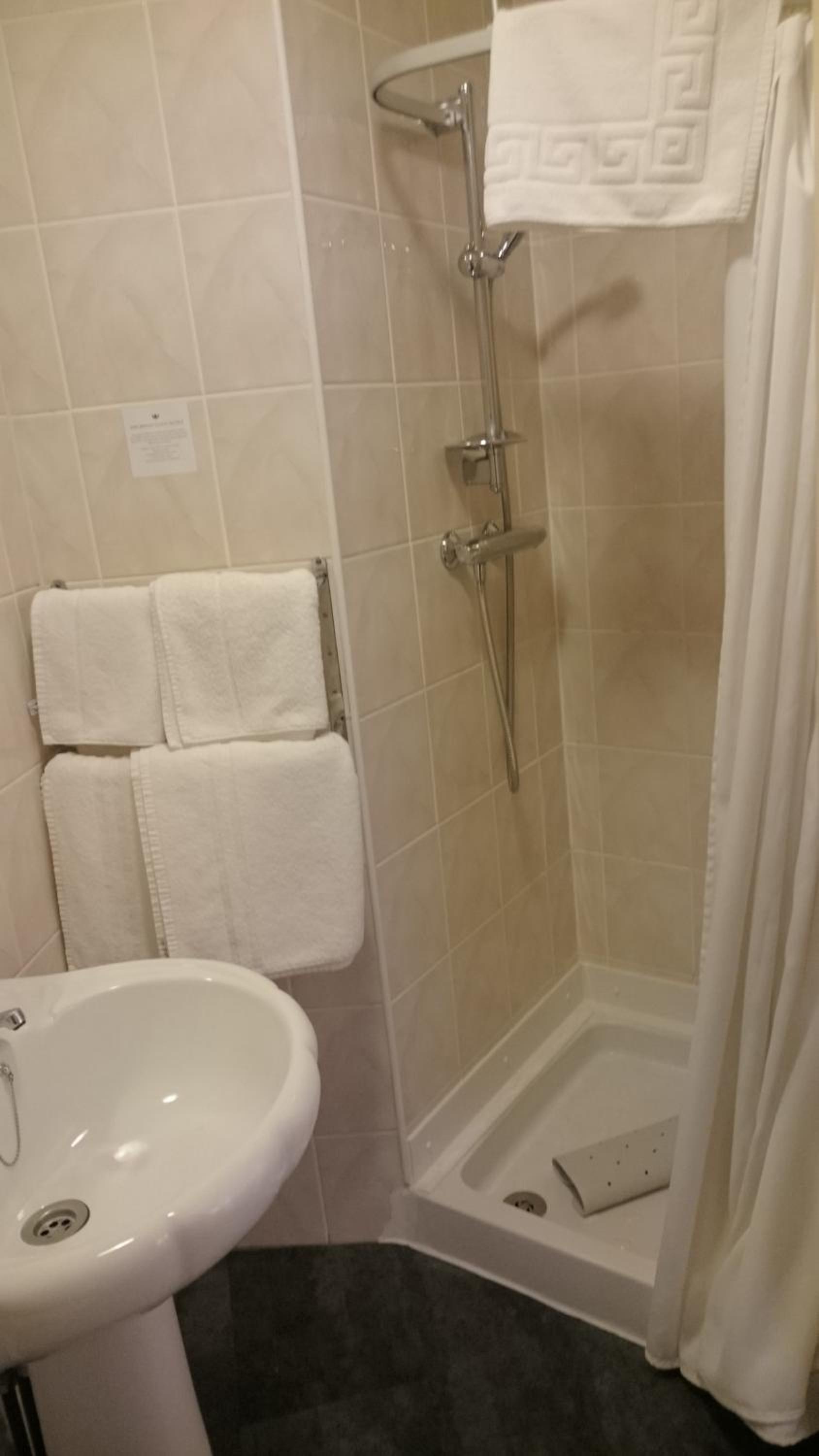 Standard Twin Room photo 3