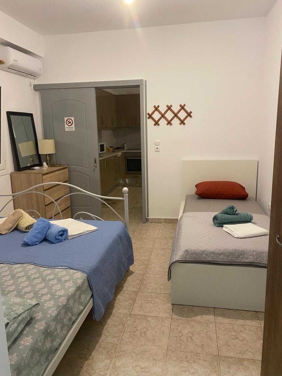 Double Room with Private Bathroom photo 3
