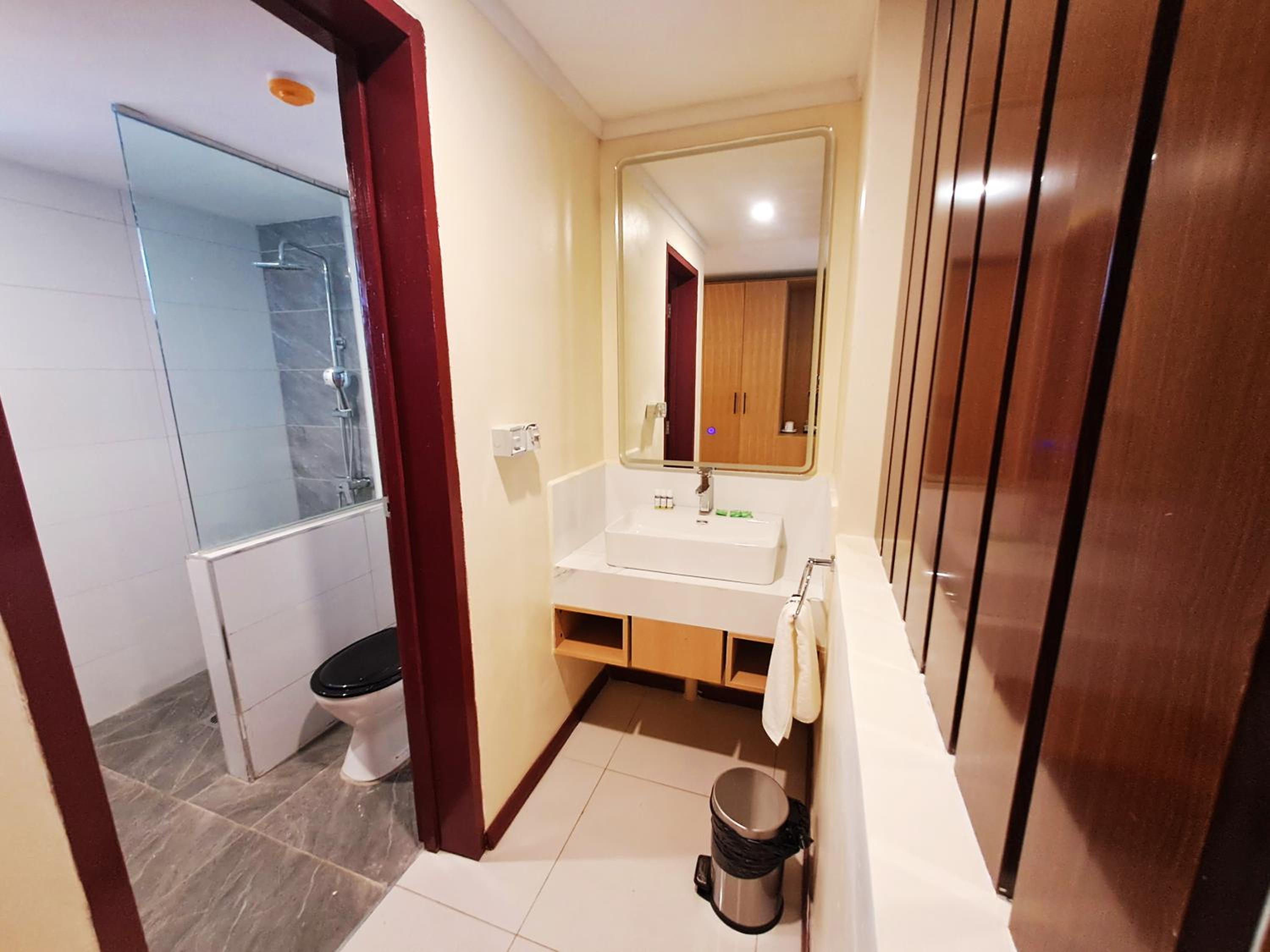 Deluxe Suite