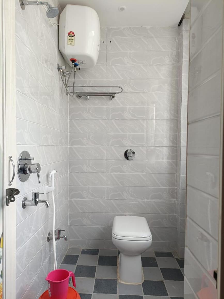 Deluxe Double Room (2 Adults + 1 Child)