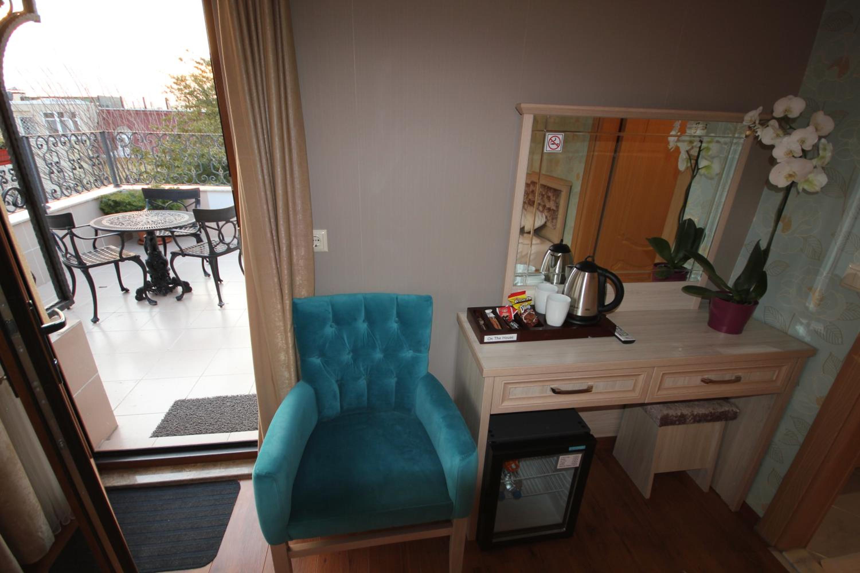 Triple Room with Terrace photo 3