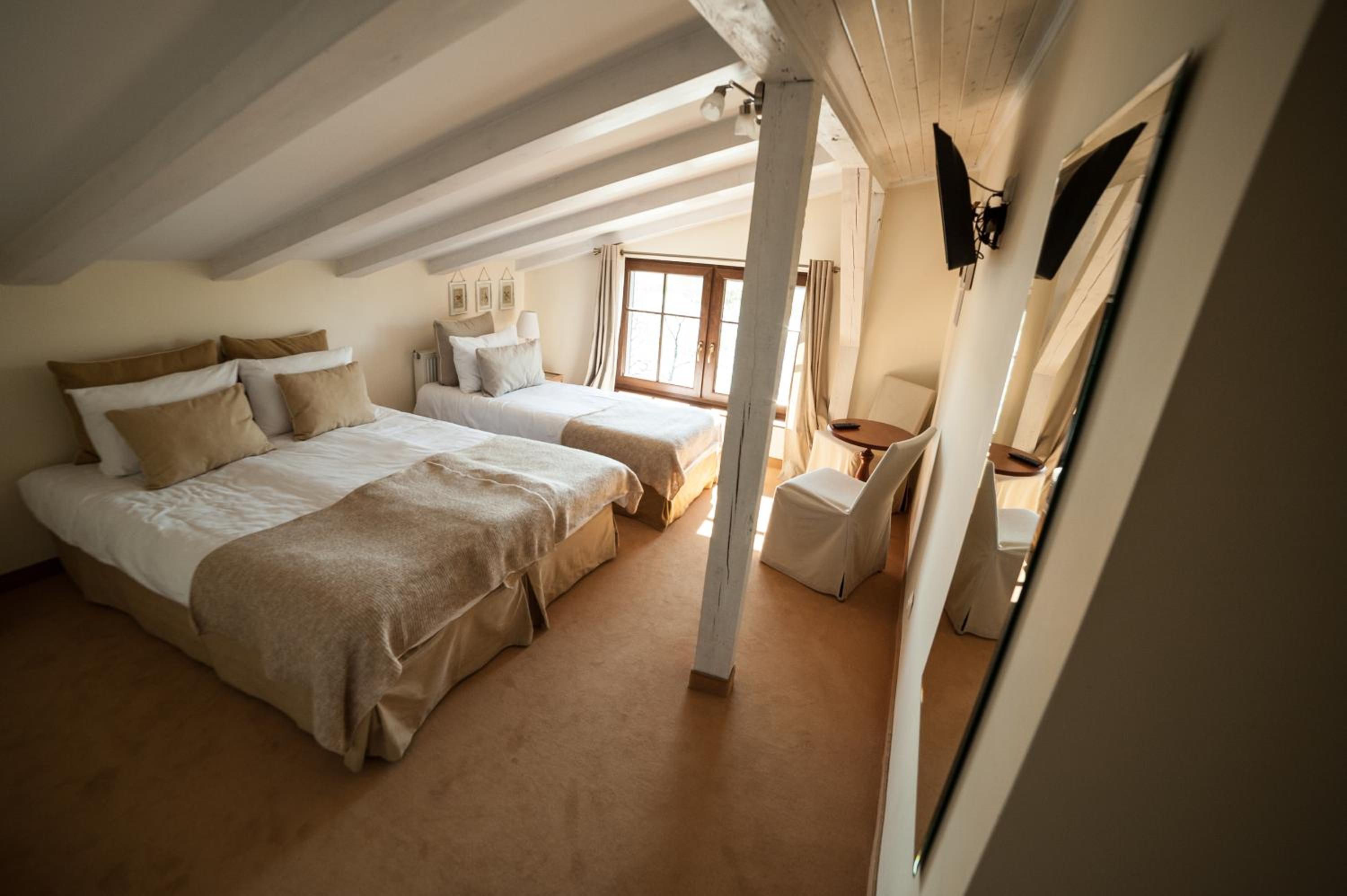 Triple Room with Lake View photo 1
