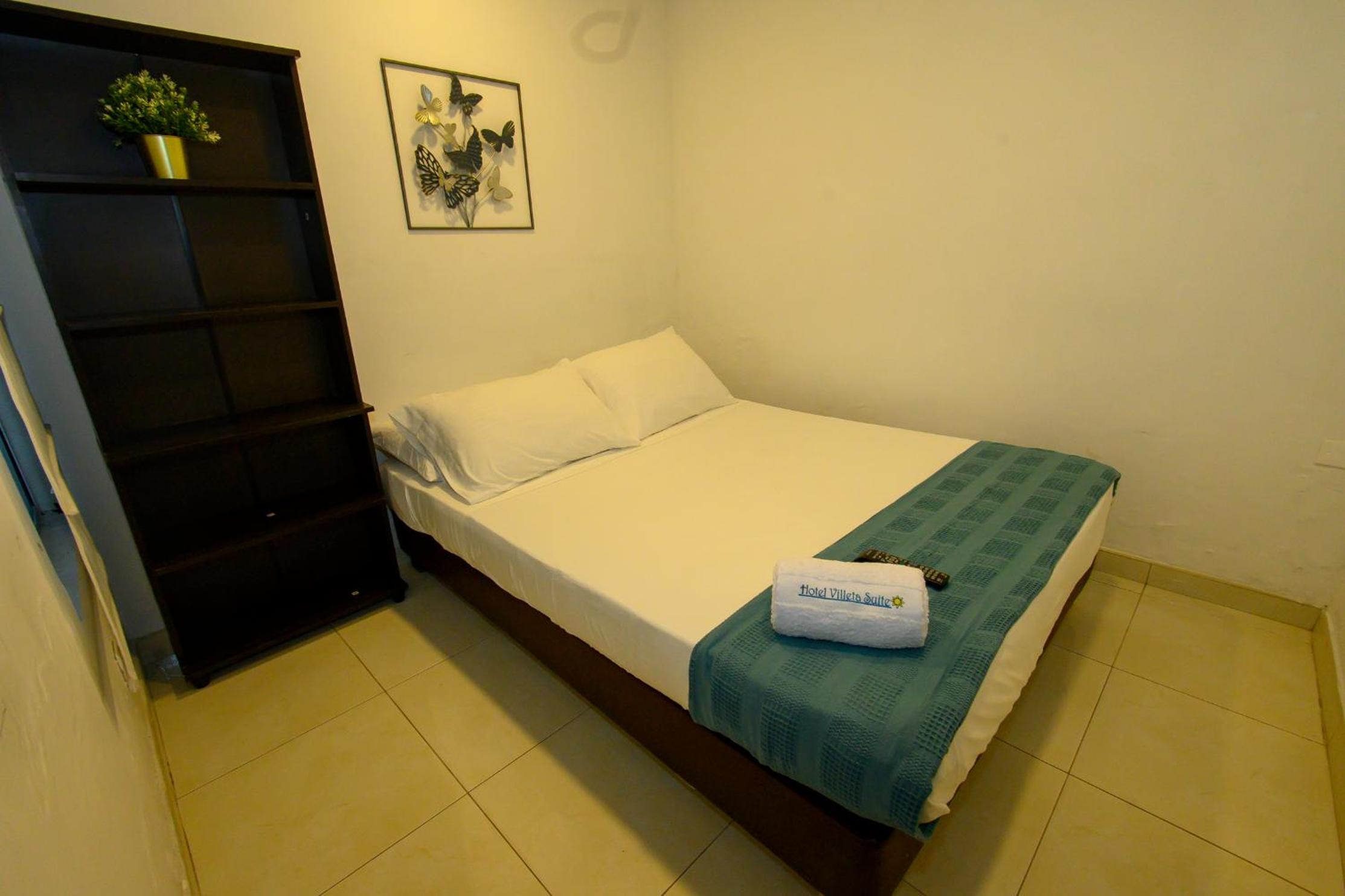 Standard Queen Room photo 3