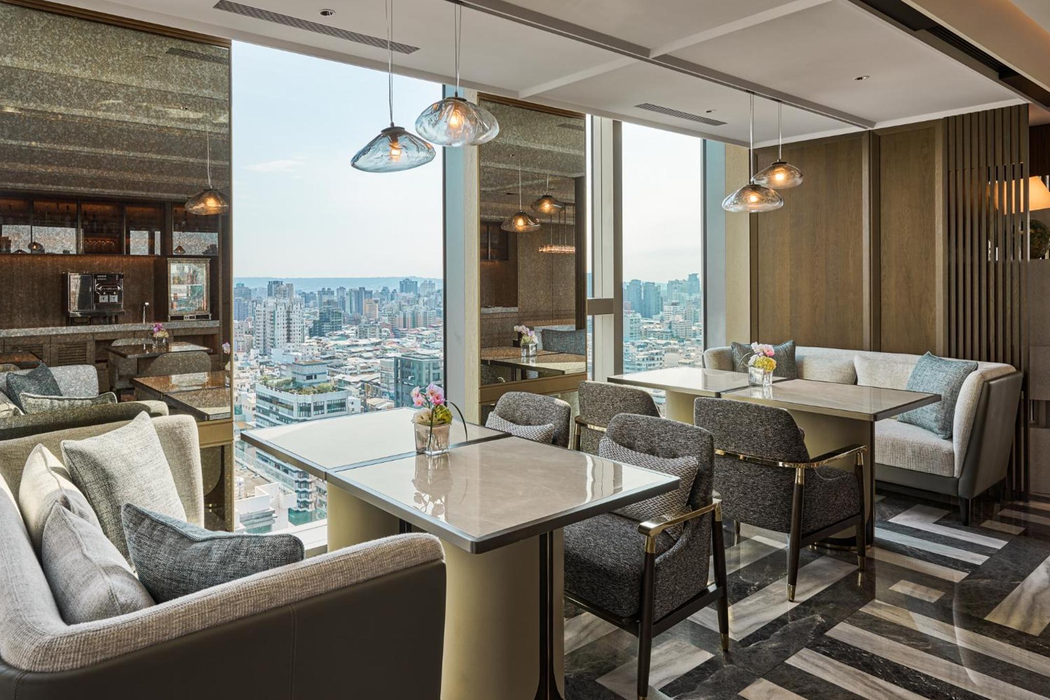 Classic Twin Room - Club Lounge Access - Photo 6