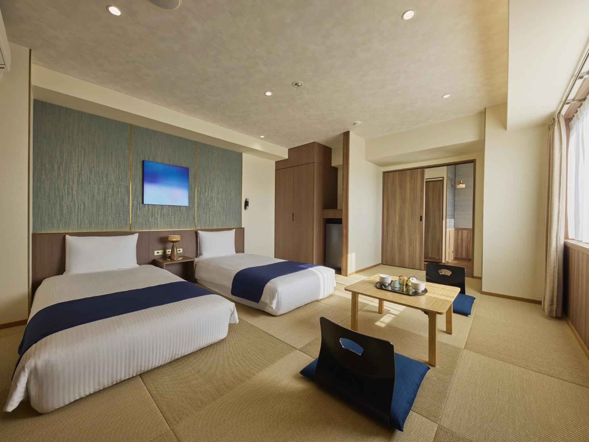 Accommodates up to 5 Guests -RURI- (2 Single Beds + 3 Futon Beds) photo 1