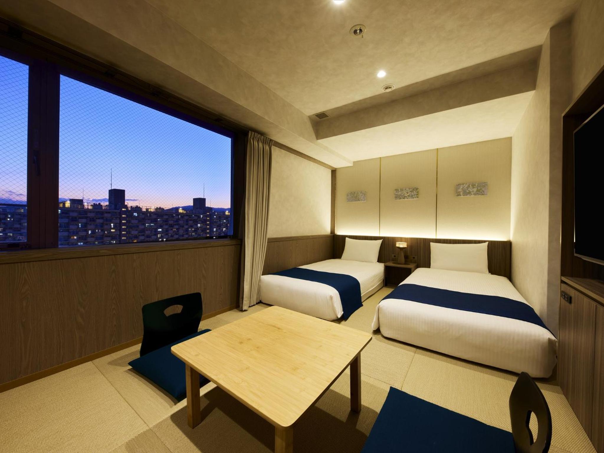 Accommodates up to 3 Guests -WAKAKUSA- (2 Single Beds + 1 Futon Bed) photo 1