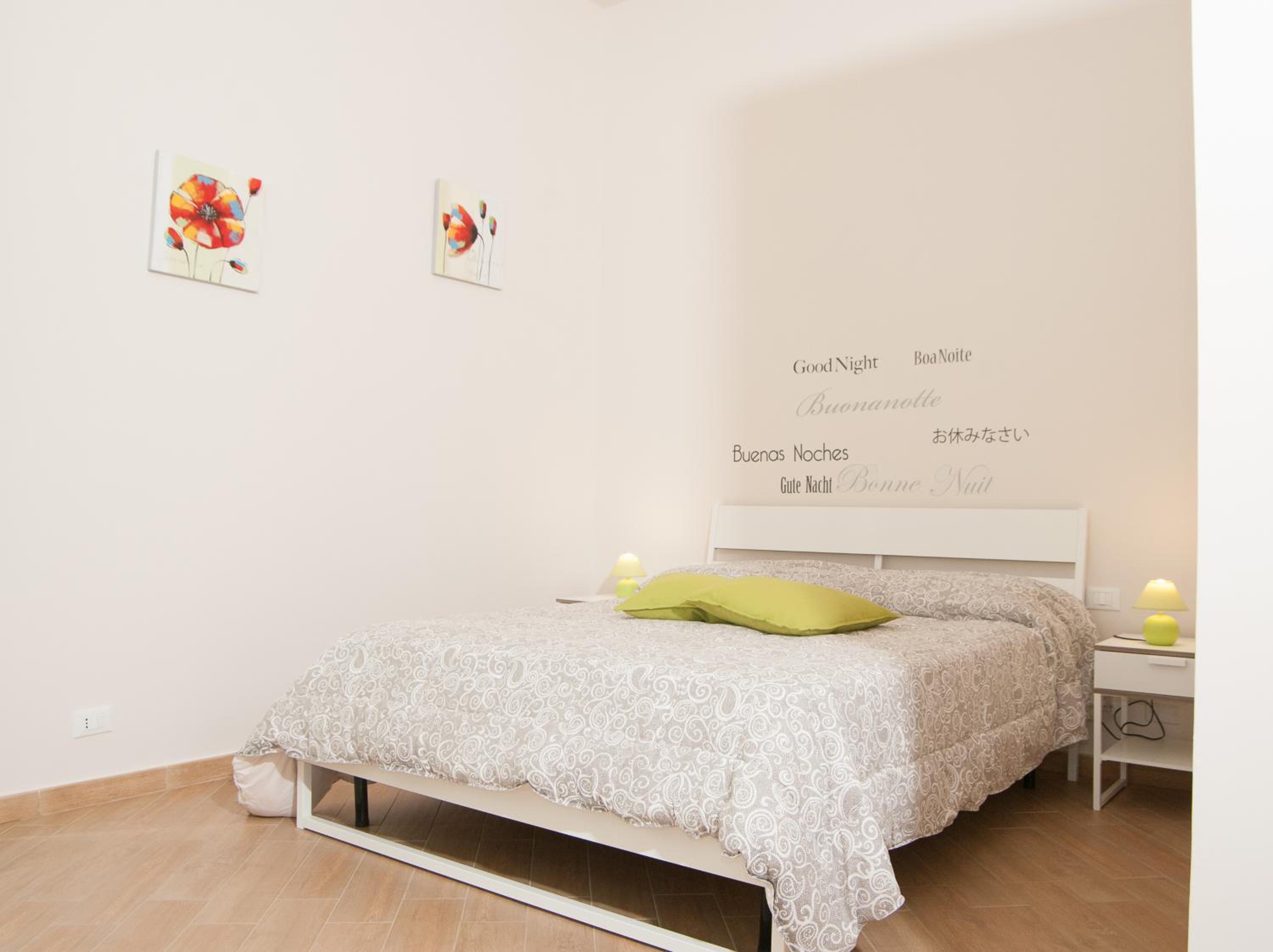 Deluxe Room - Photo 5