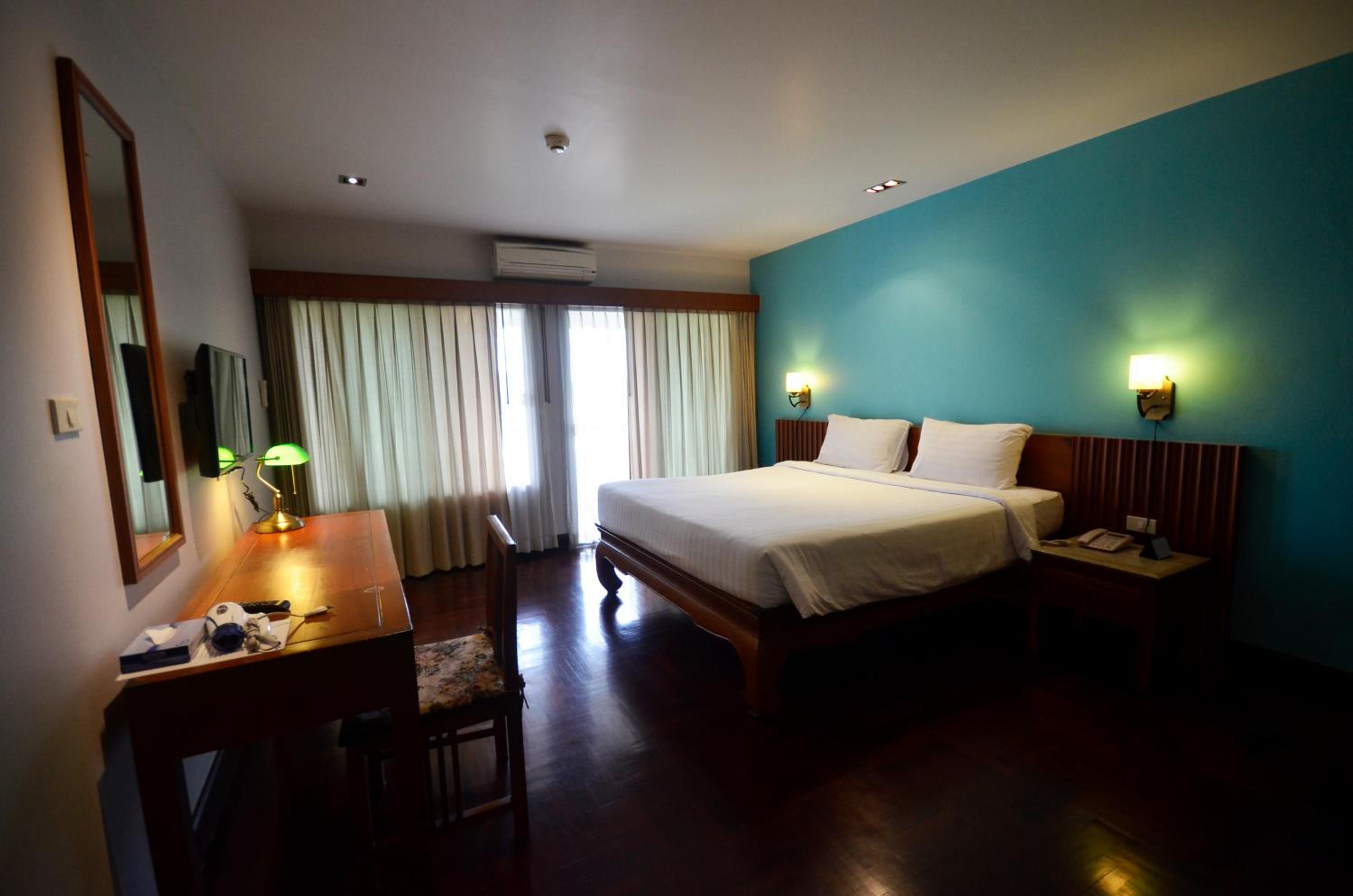 Executive Two-Bedroom Apartment photo 3