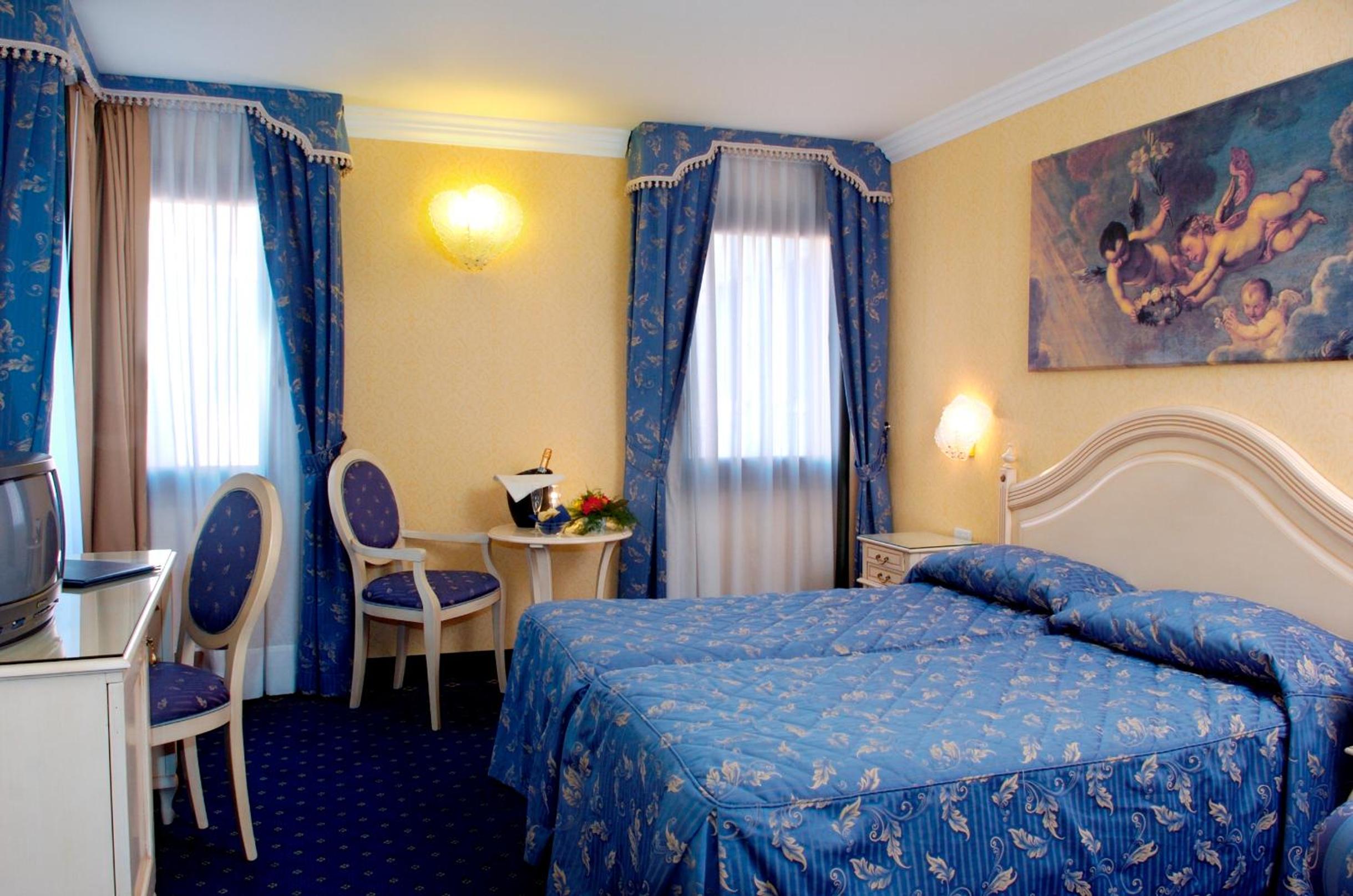 Superior Double or Twin Room with Lagoon View