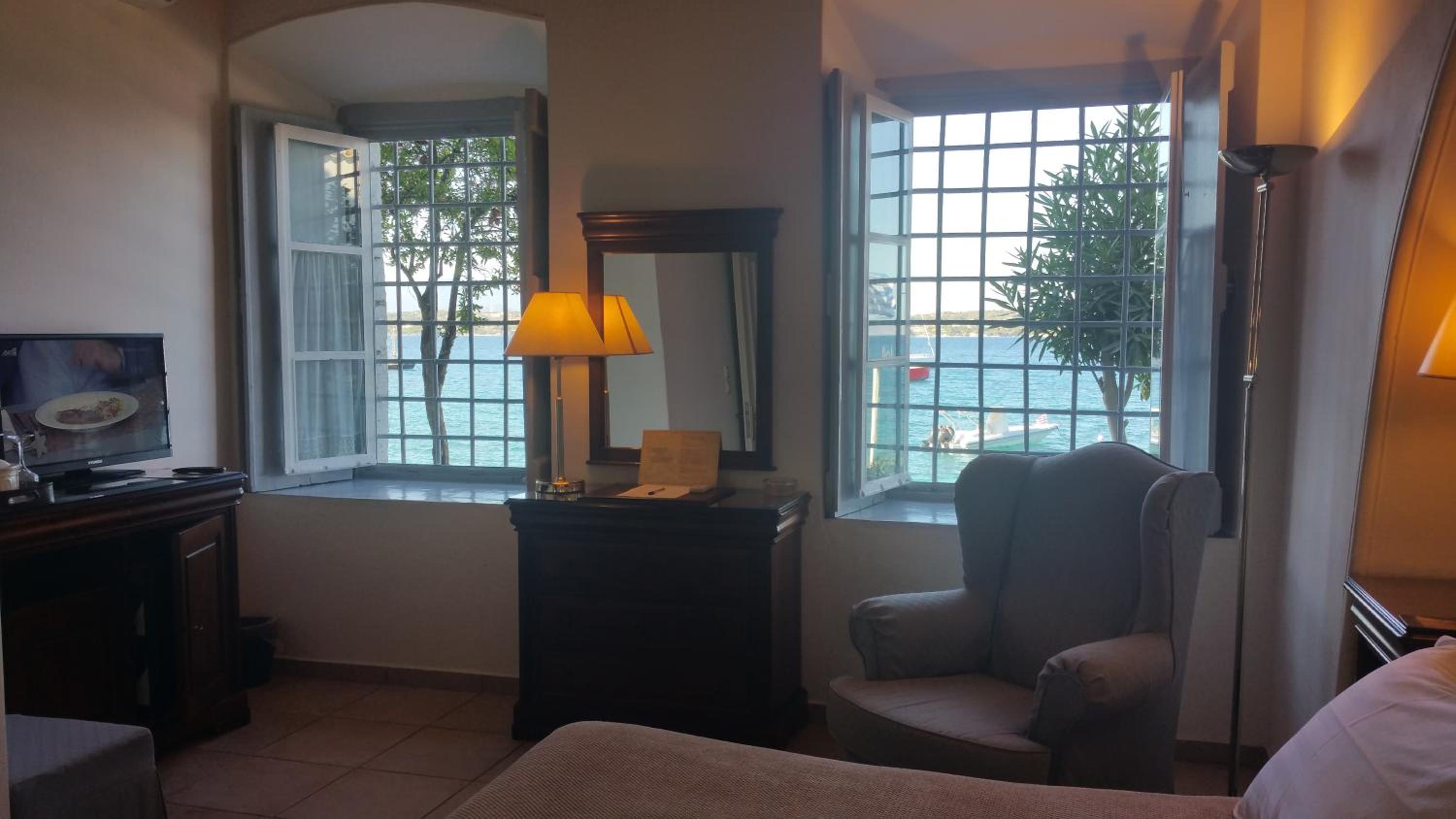 Double Room with Sea View - Photo 4