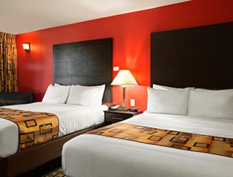 Double Room with Two Double Beds - Smoking - Photo 3