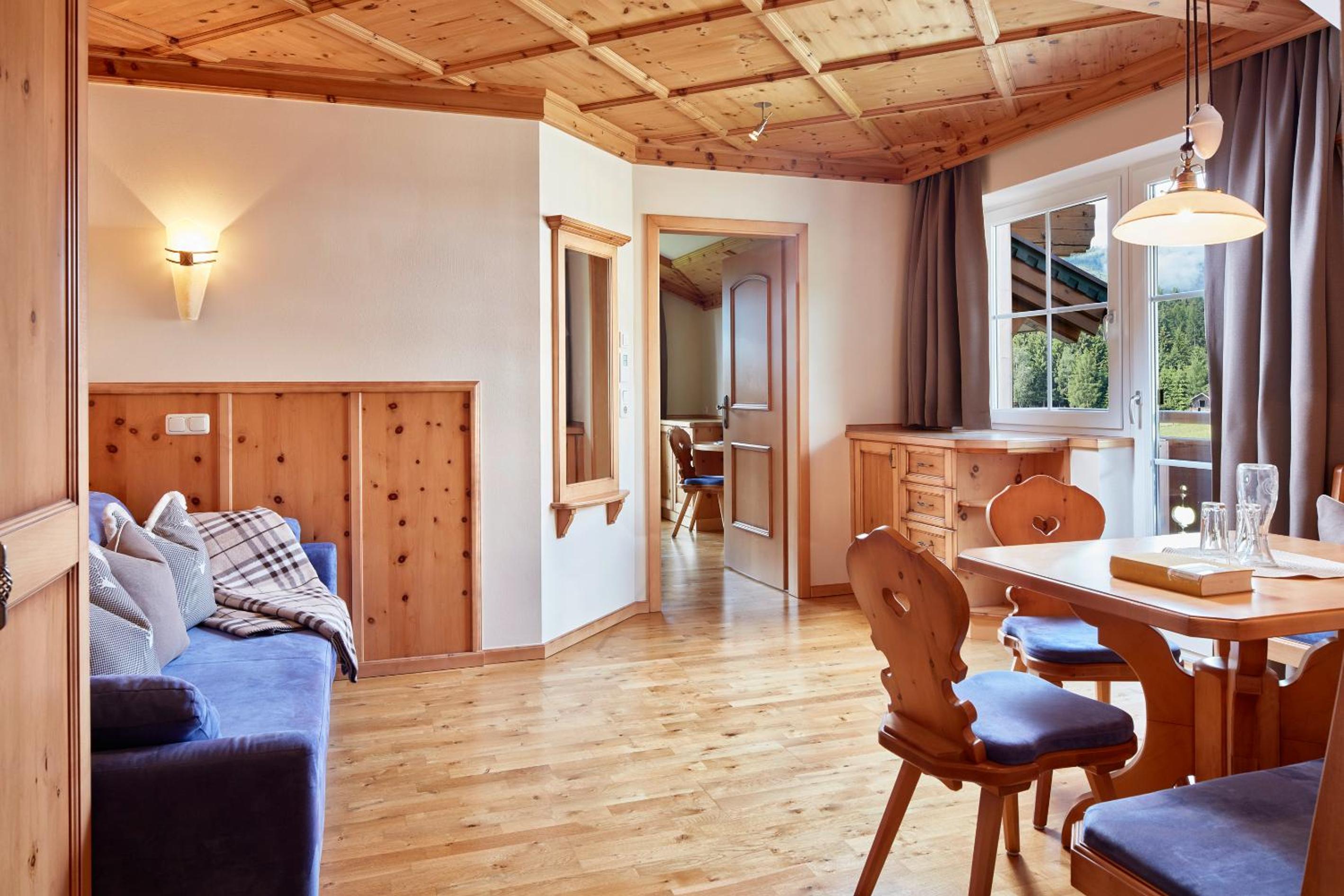 Suite - Photo 2