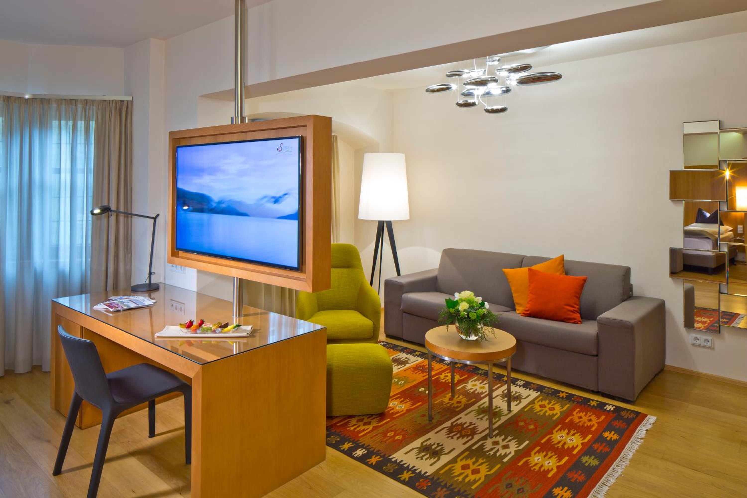 Junior Suite Maximilian with Air Conditioning (with 2 bathrooms) - Photo 2