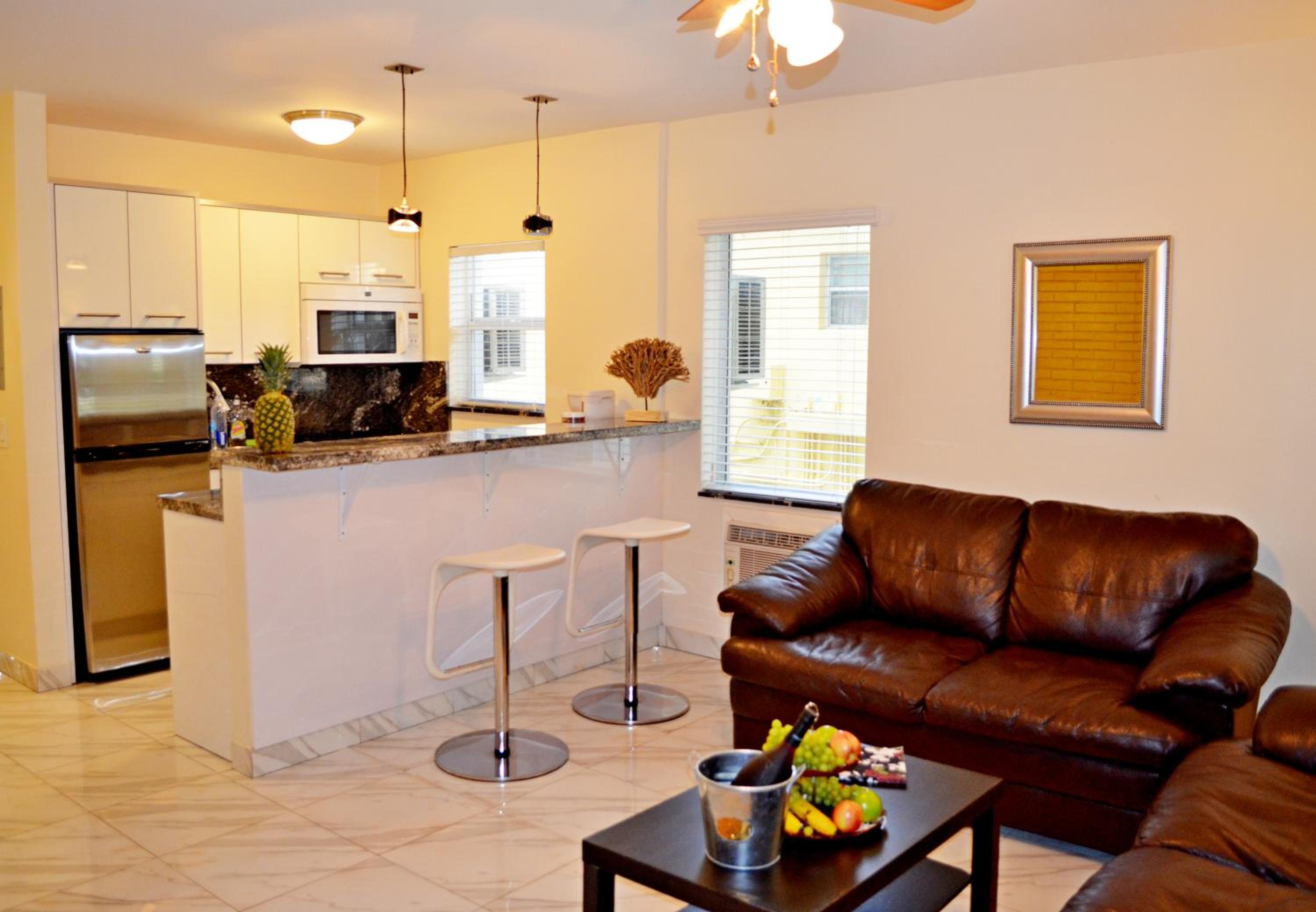 One-Bedroom Apartment - Photo 18