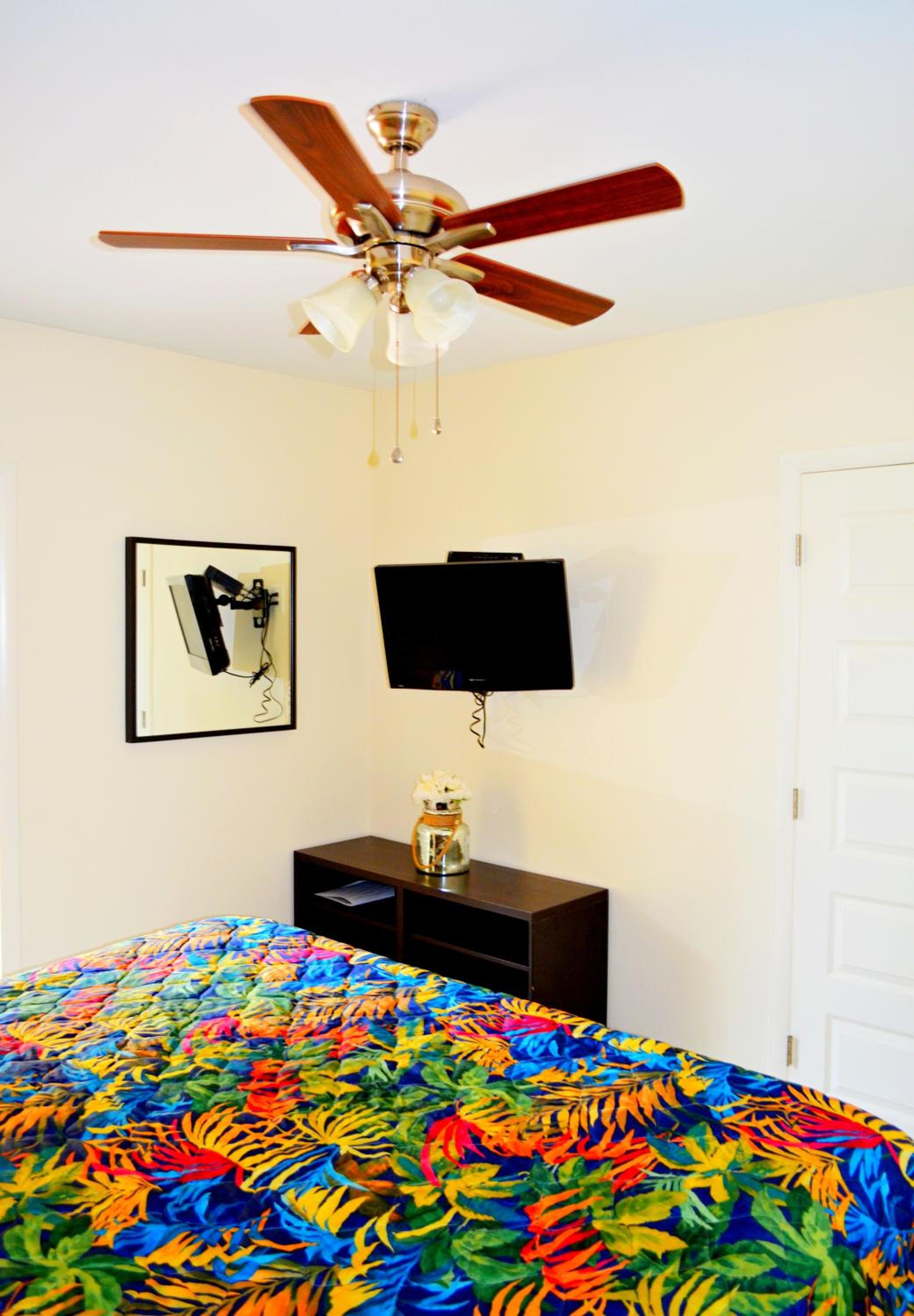 One-Bedroom Apartment - Photo 1