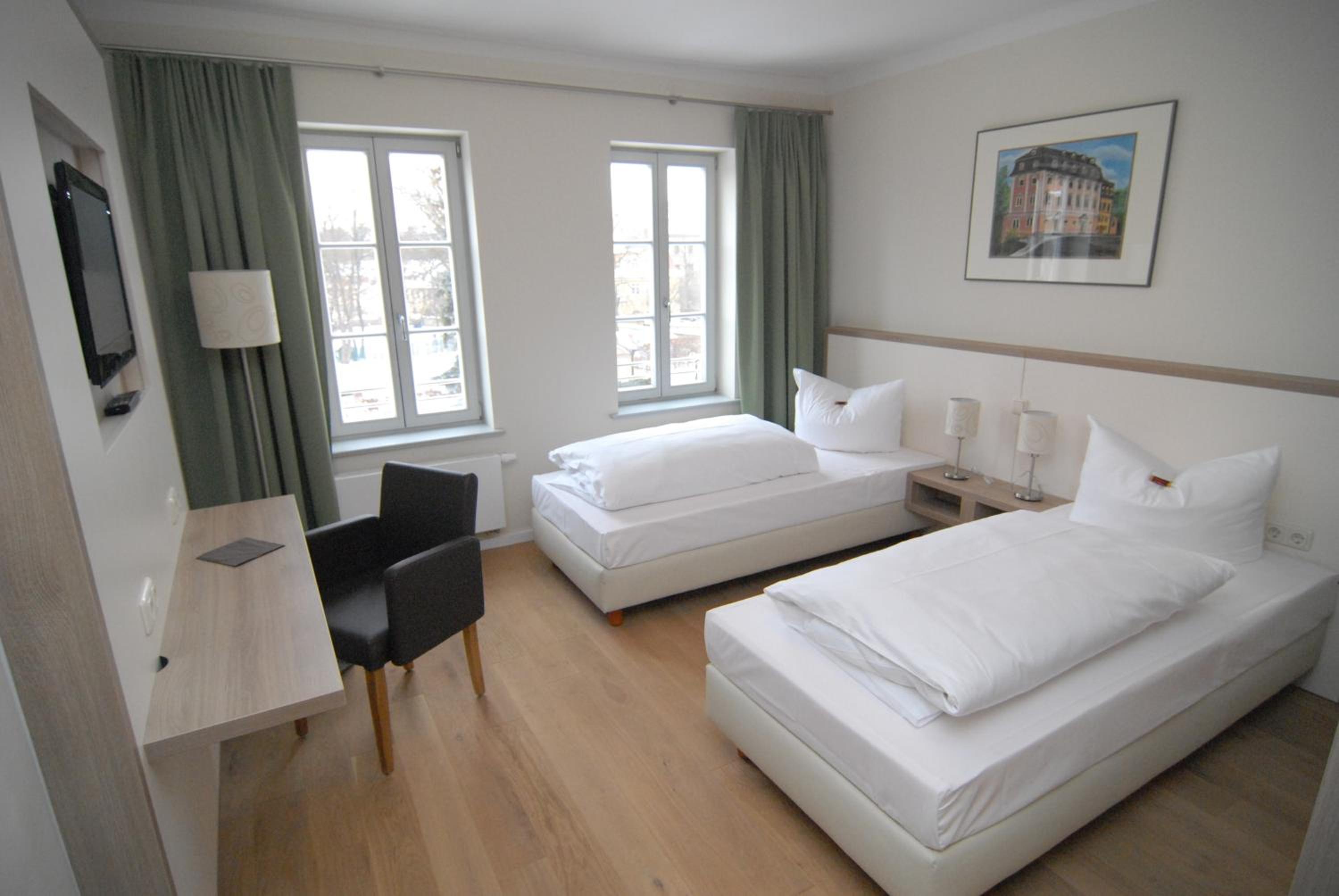 Double or Twin Room - Photo 2