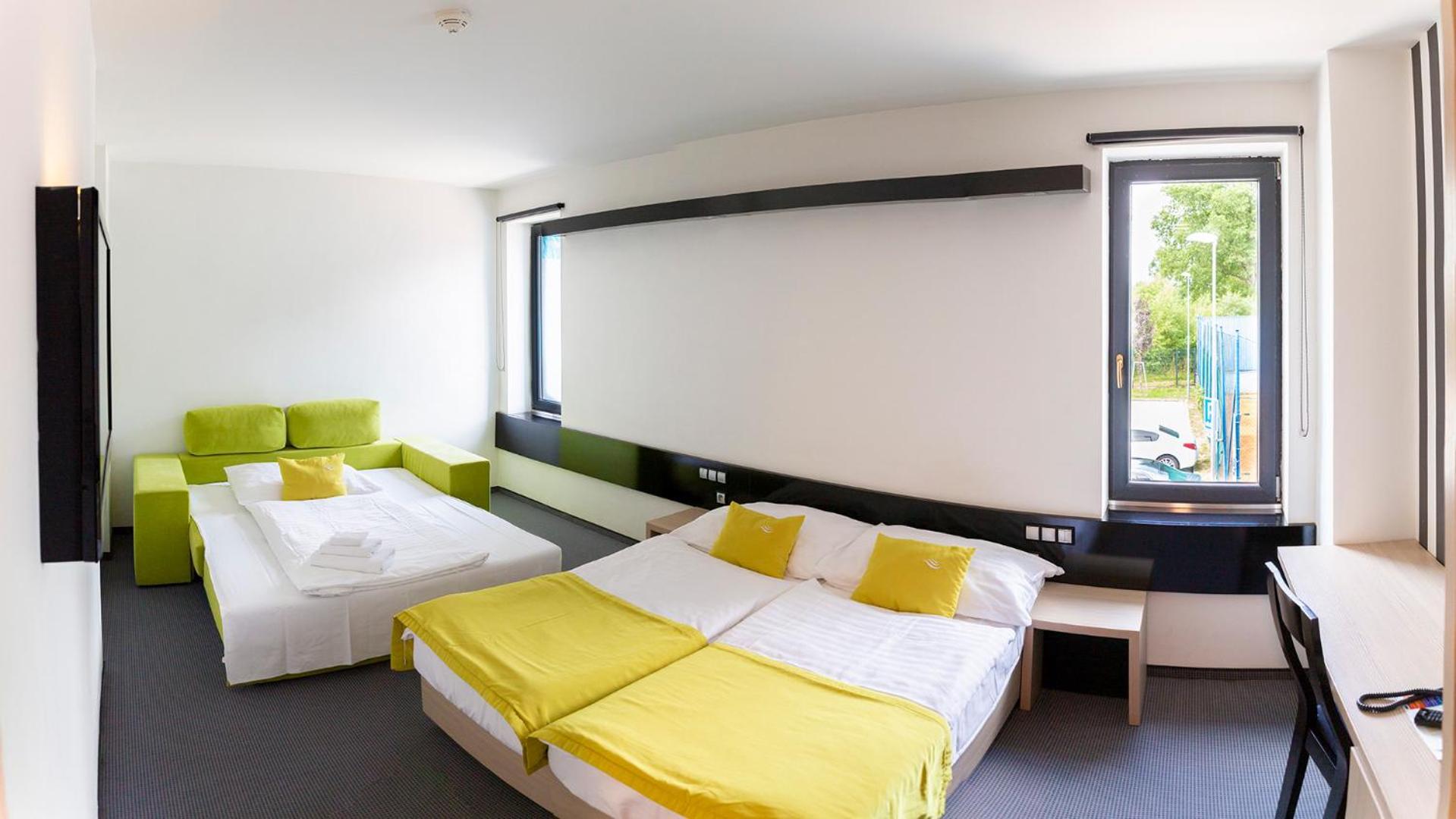 Double Room with Extra Bed photo 3