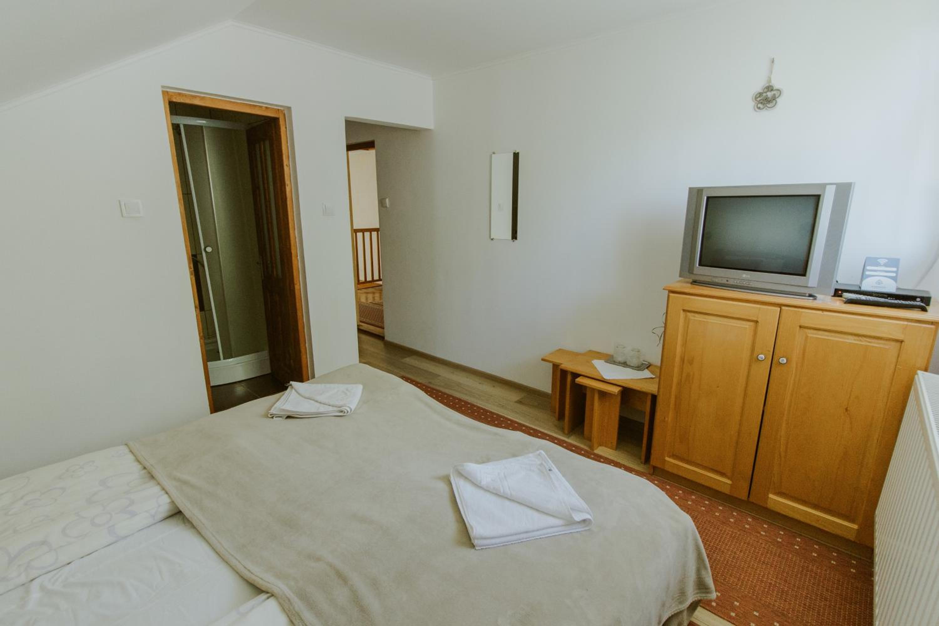 Budget Double Room photo 1