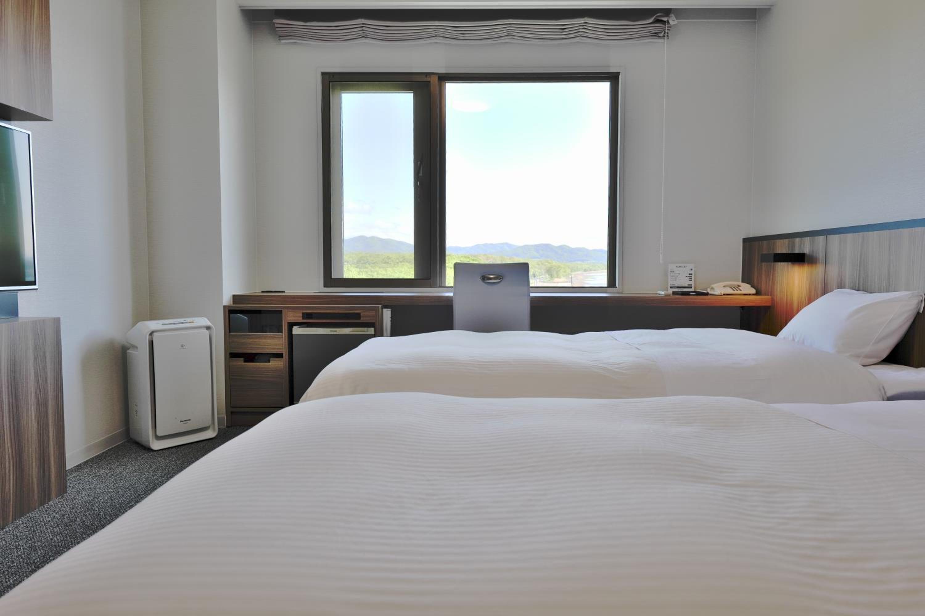 Economy Twin Room with Shower-Lakefront - Non-Smoking - Photo 6