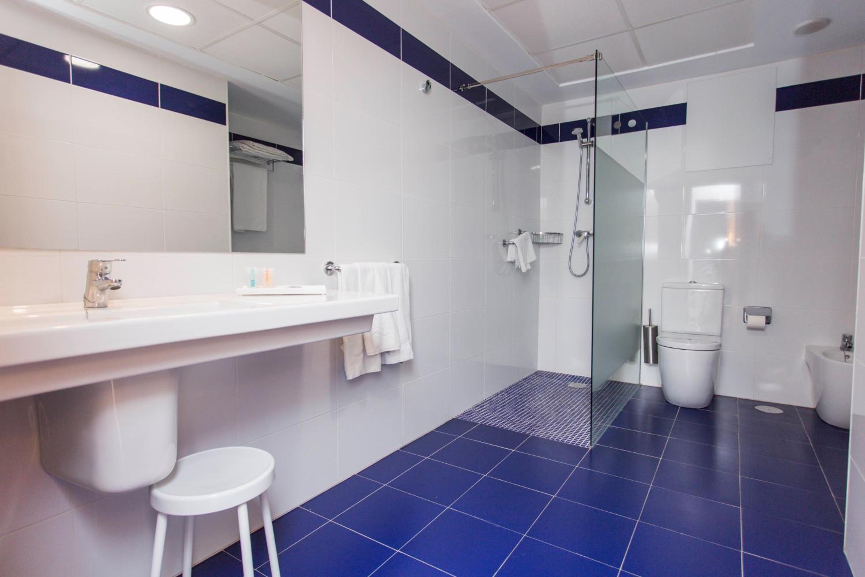 Superior Double or Twin Room (2 Adults + 1 Child)