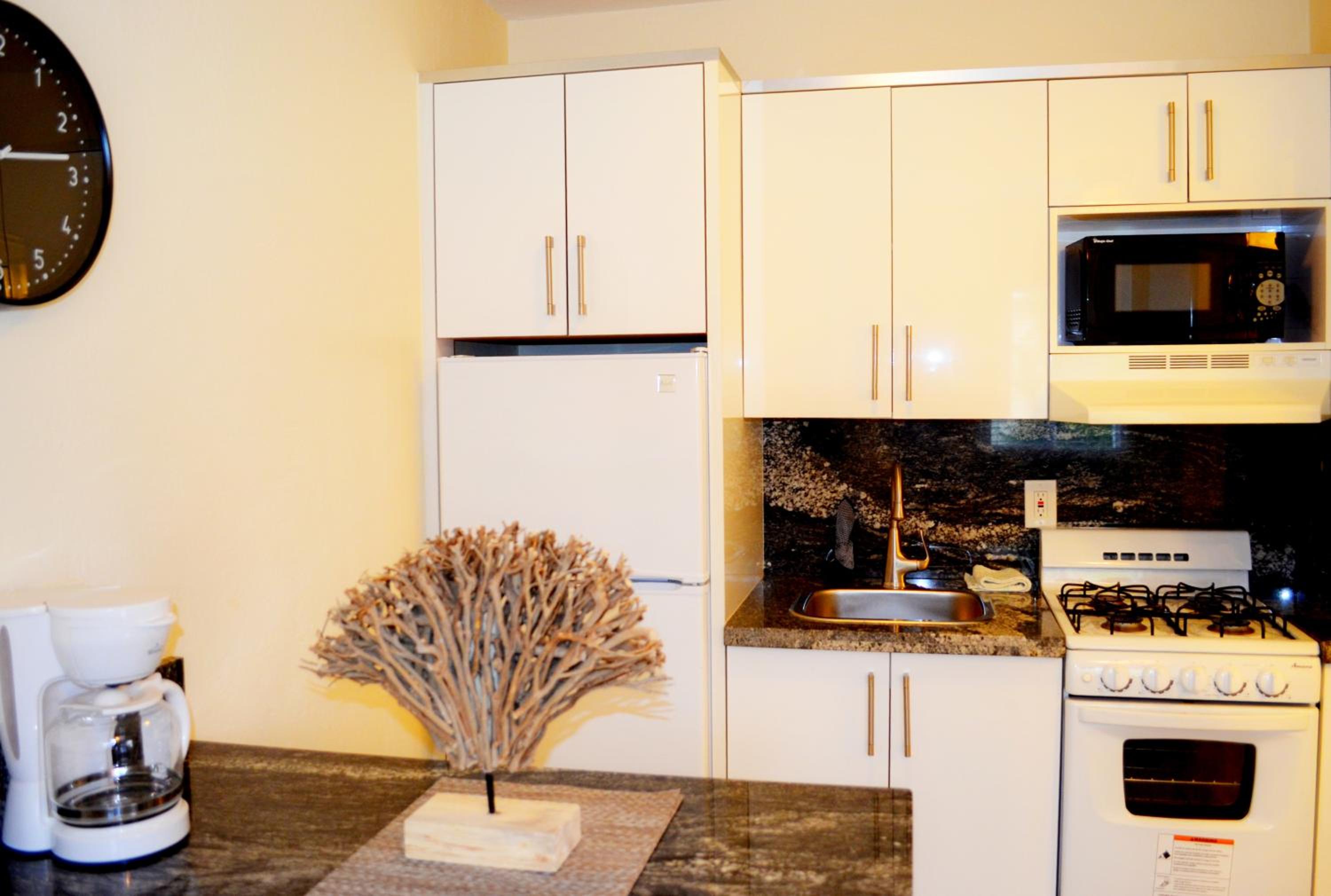 Small Studio - Photo 2