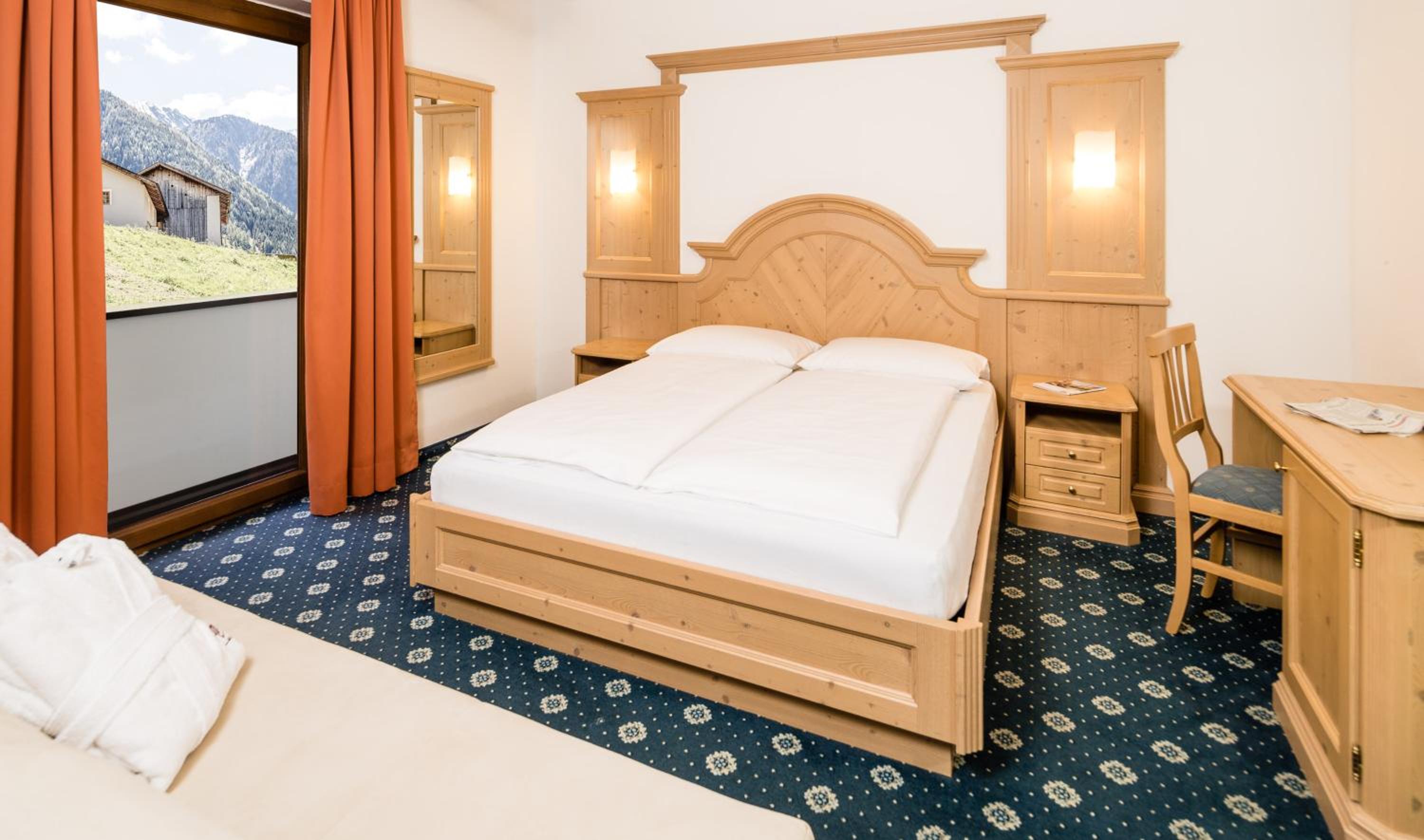 Double Room with Balcony - Photo 1