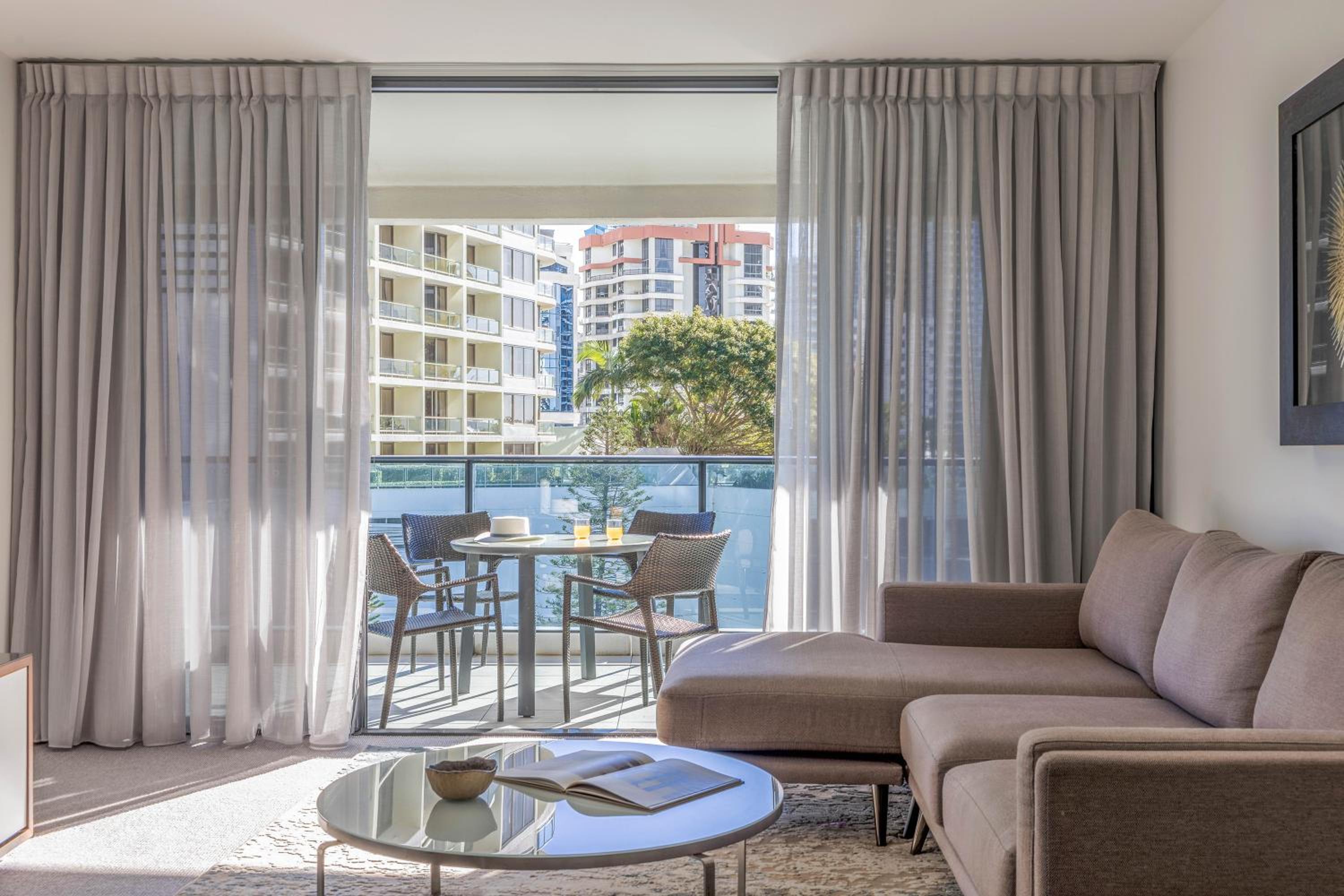 One-Bedroom Ocean Suite thumbnail 5