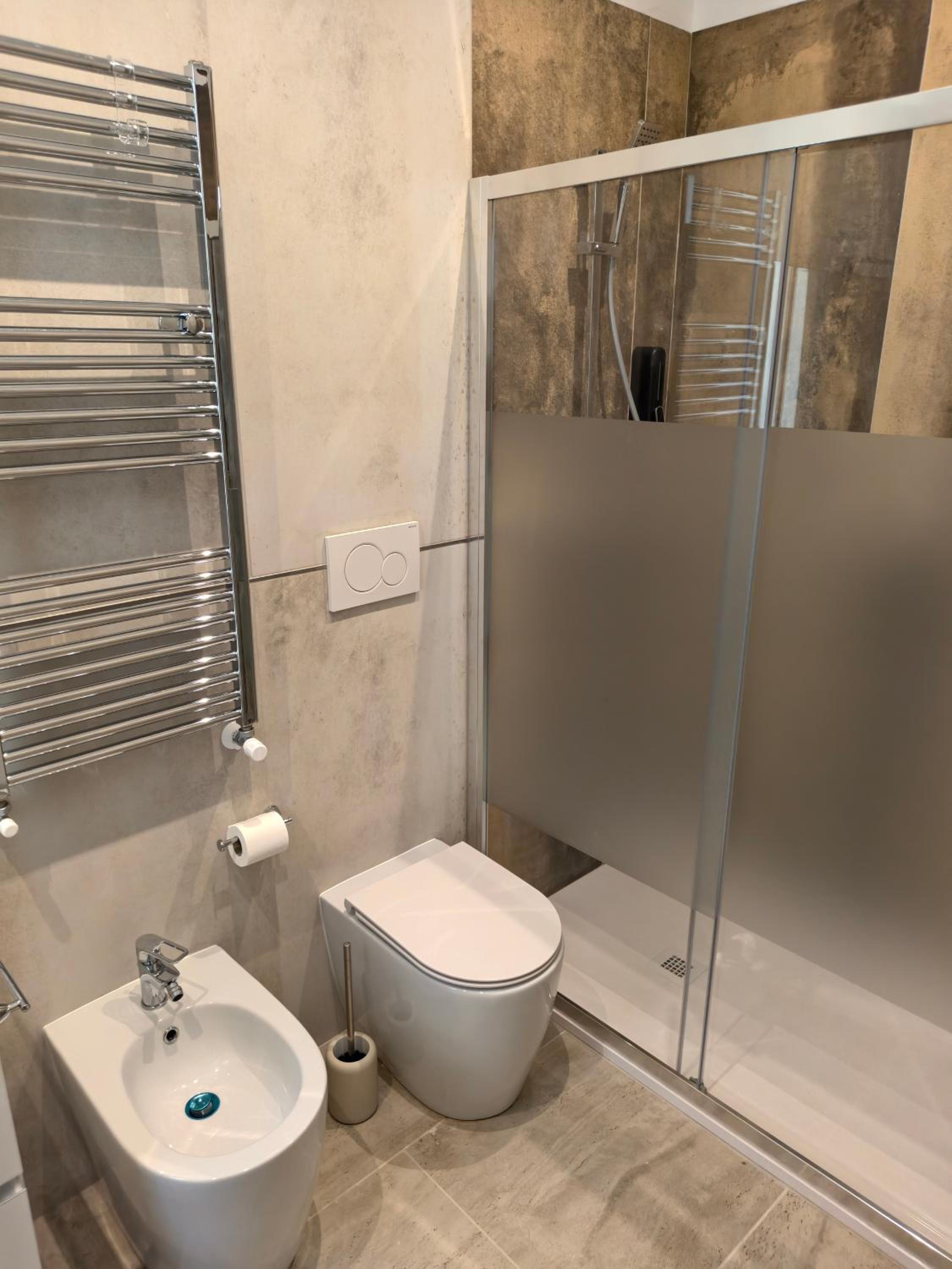One-Bedroom Deluxe Apartment