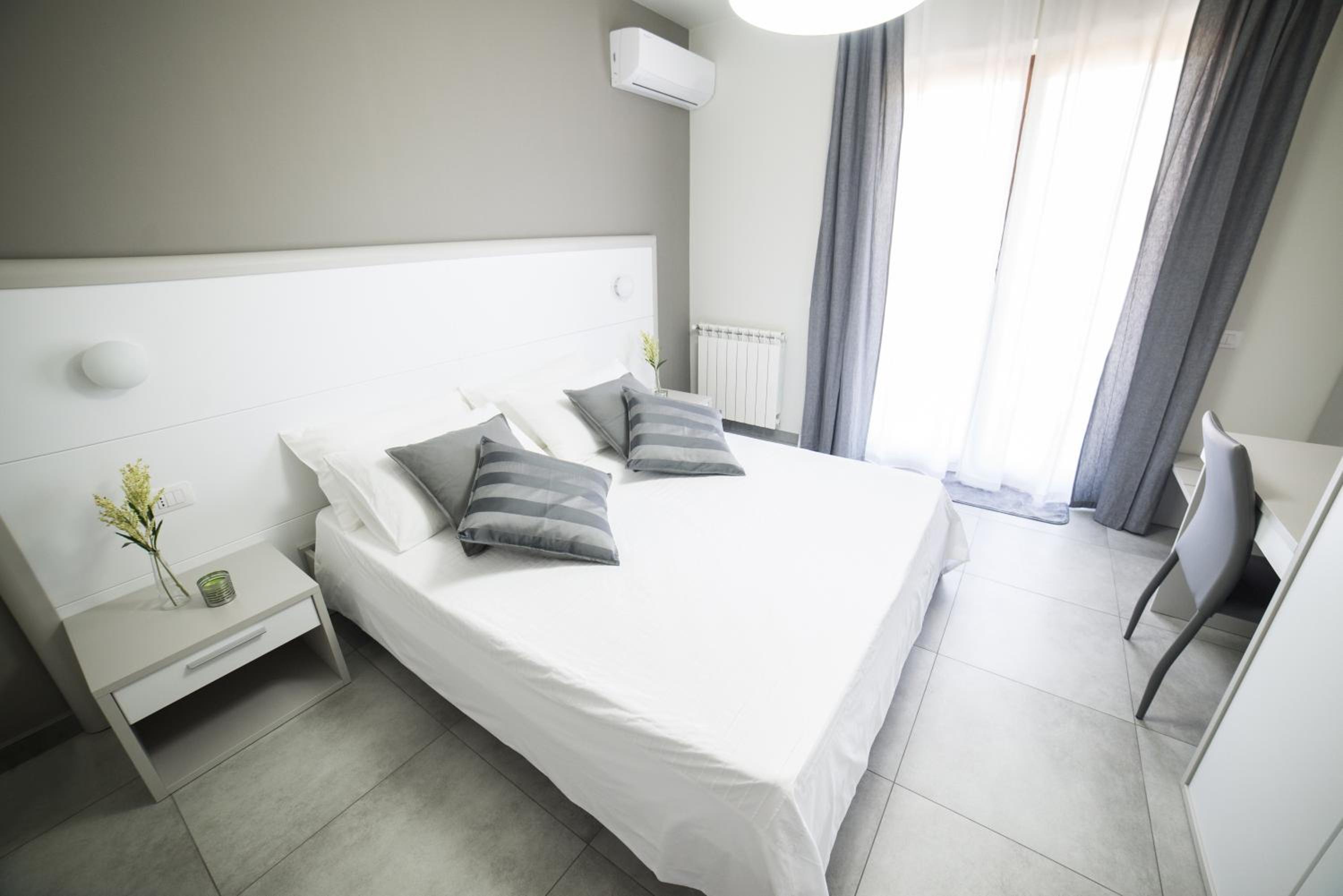 Double Room - Photo 4