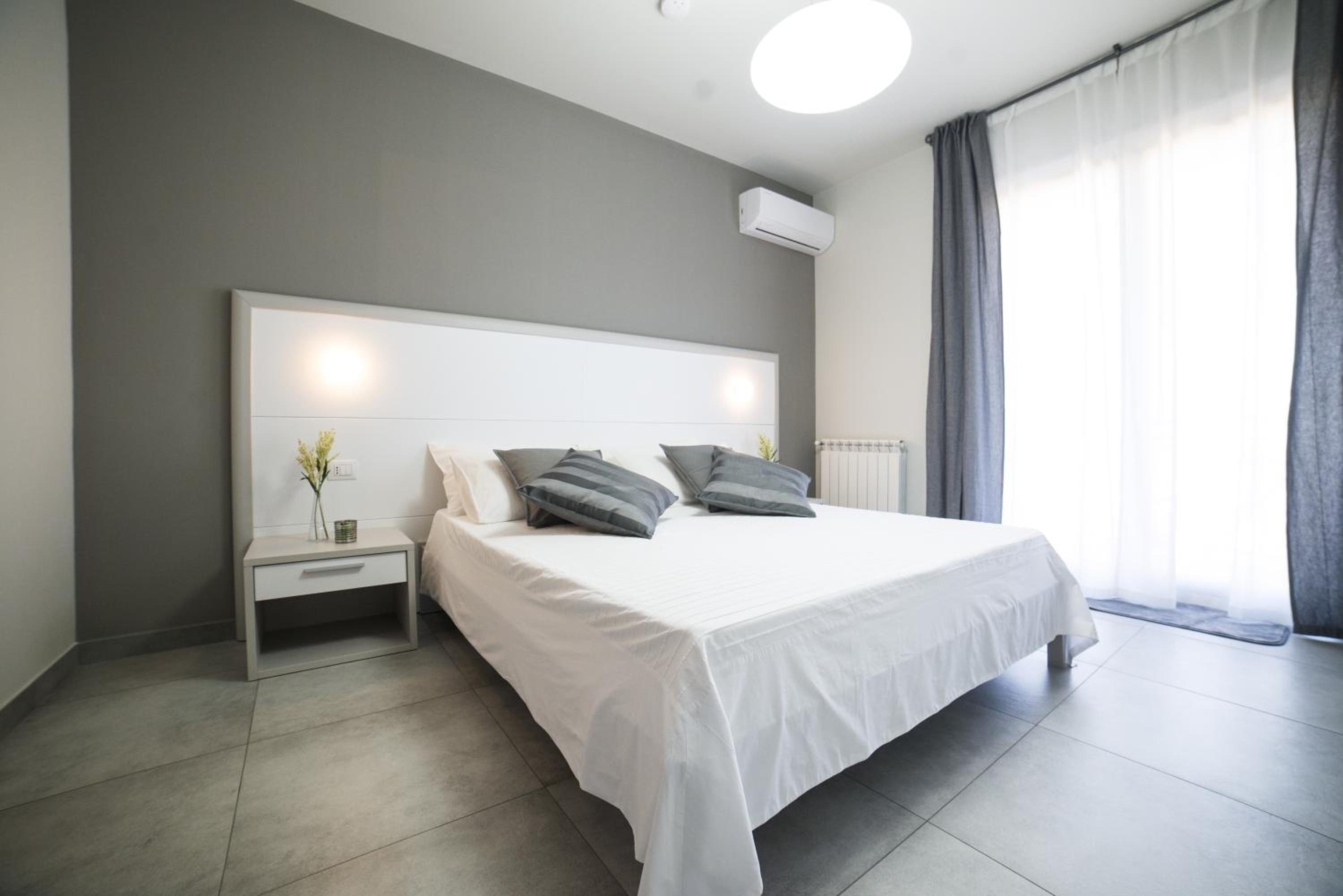 Double Room - Photo 5