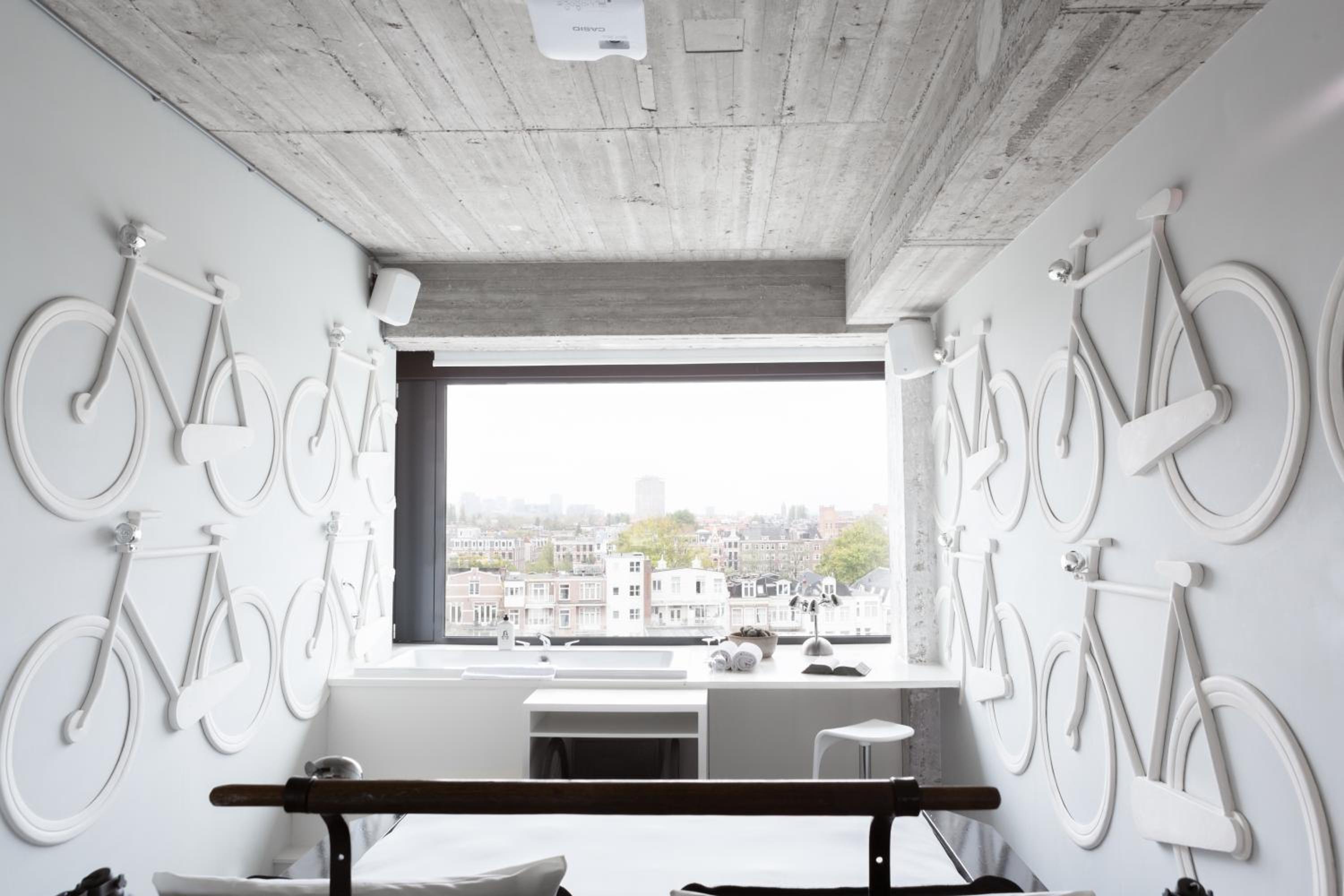 Deluxe Double Room with Bath photo 2