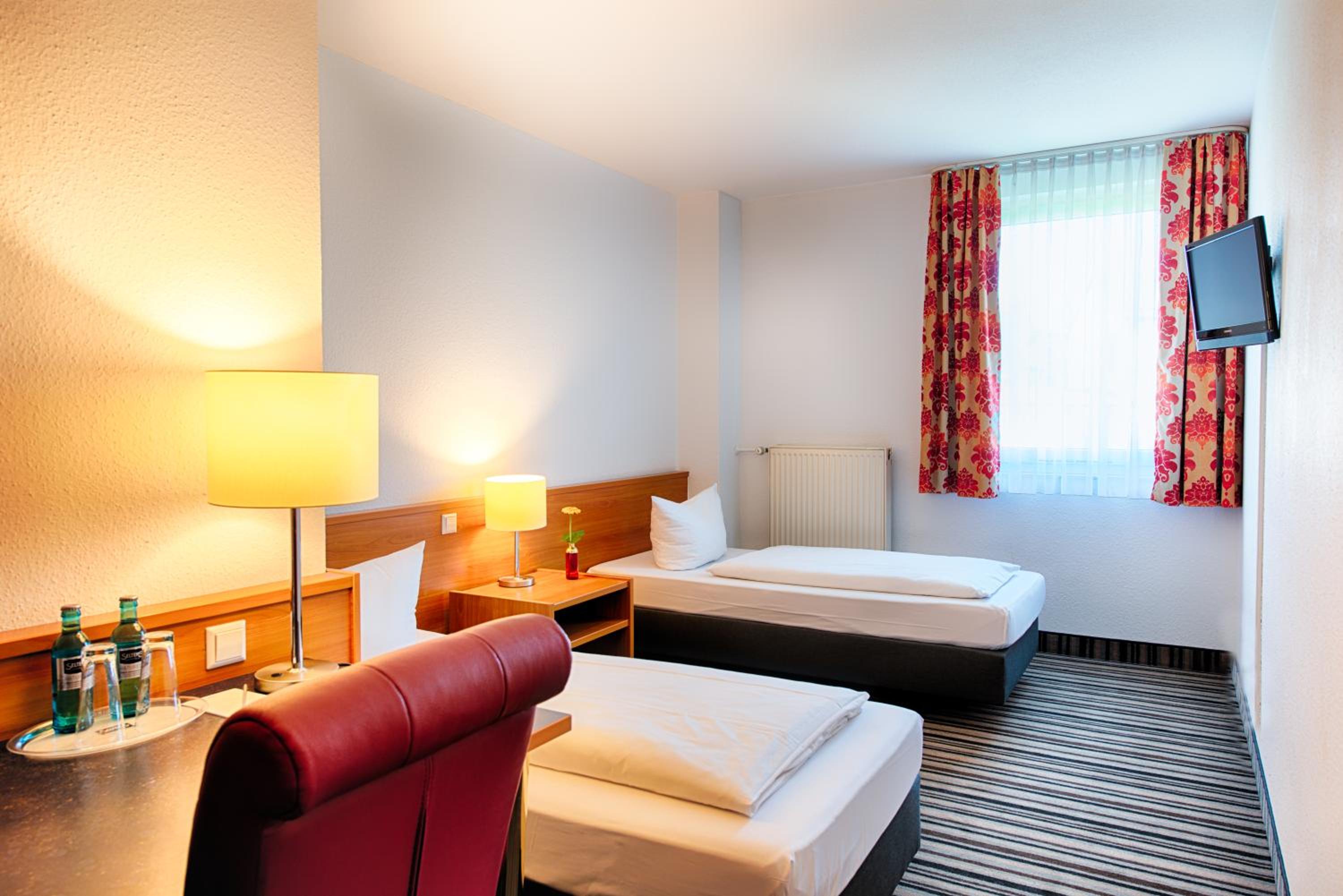 Economy Double or Twin Room photo 3