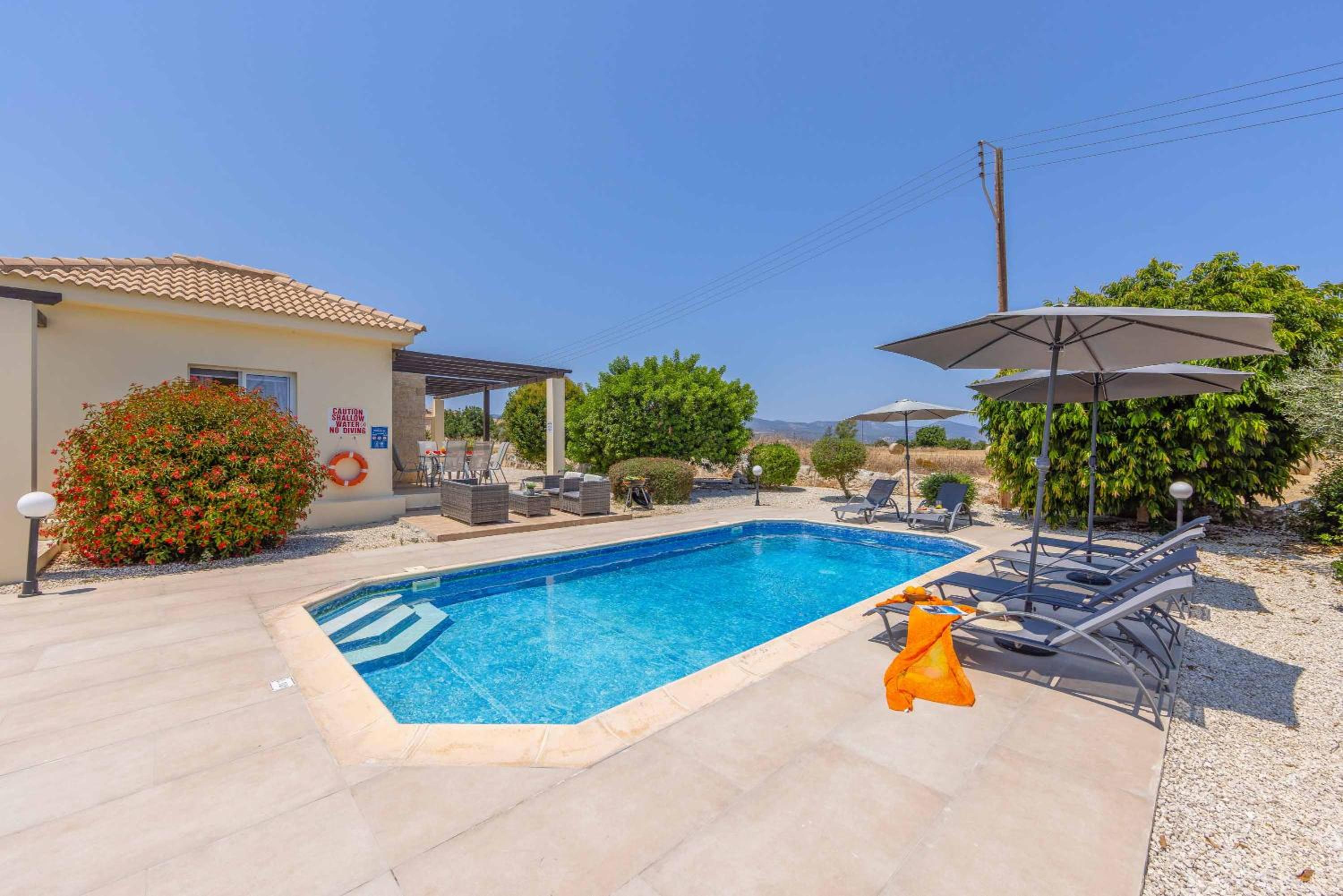 Three-Bedroom Villa photo 1