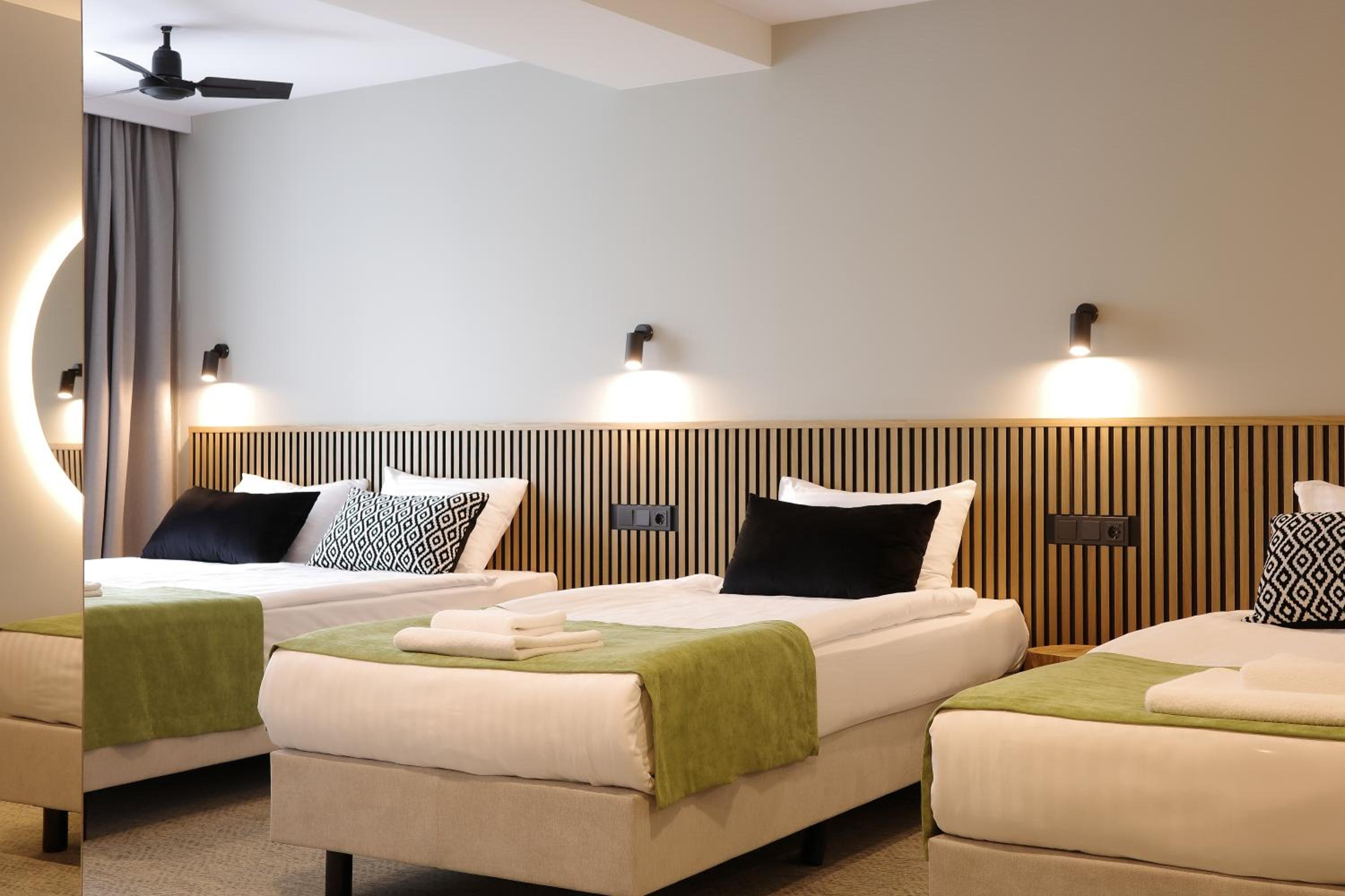 Standard Quadruple Room photo 2