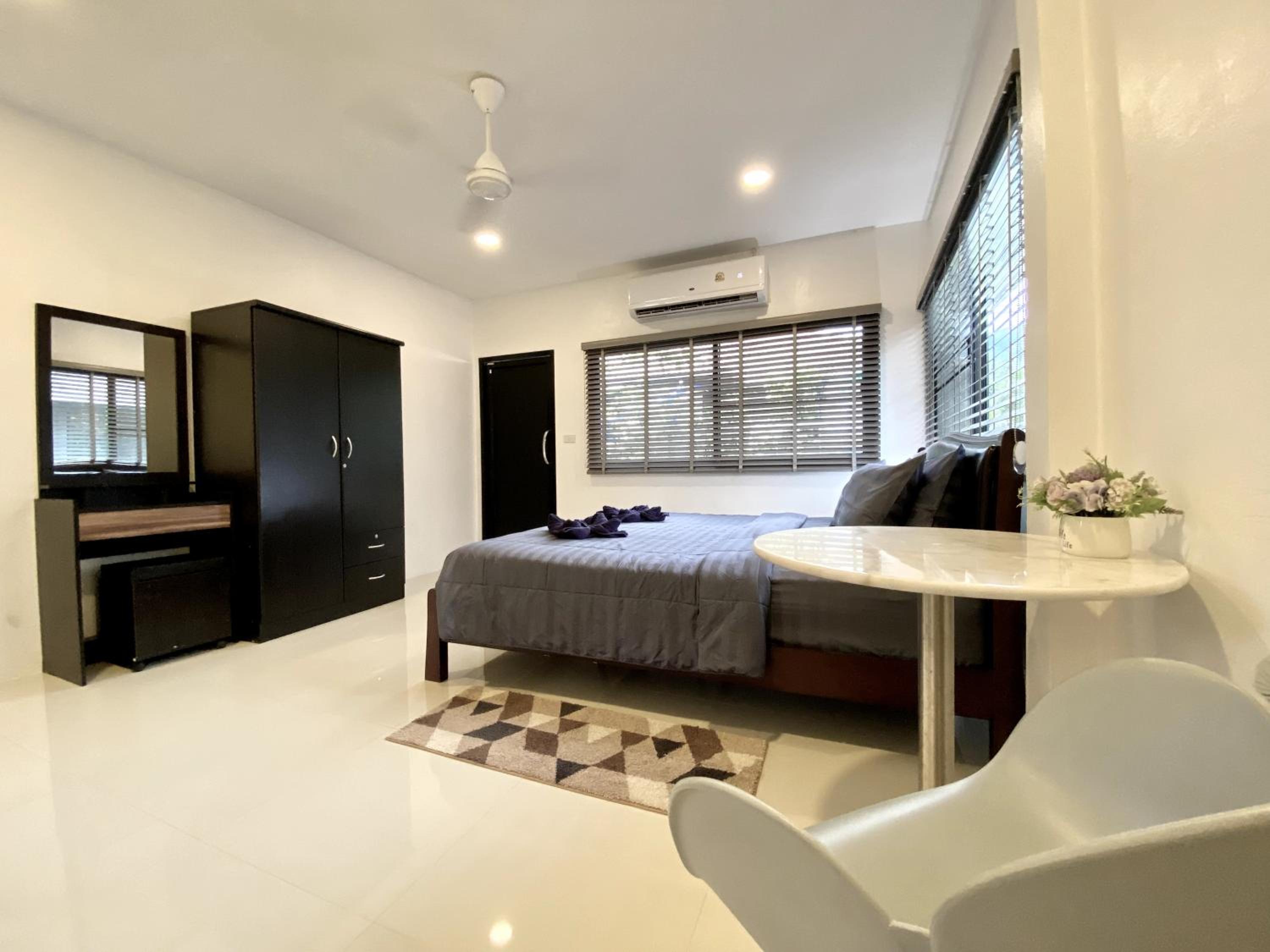 Two-Bedroom House photo 3