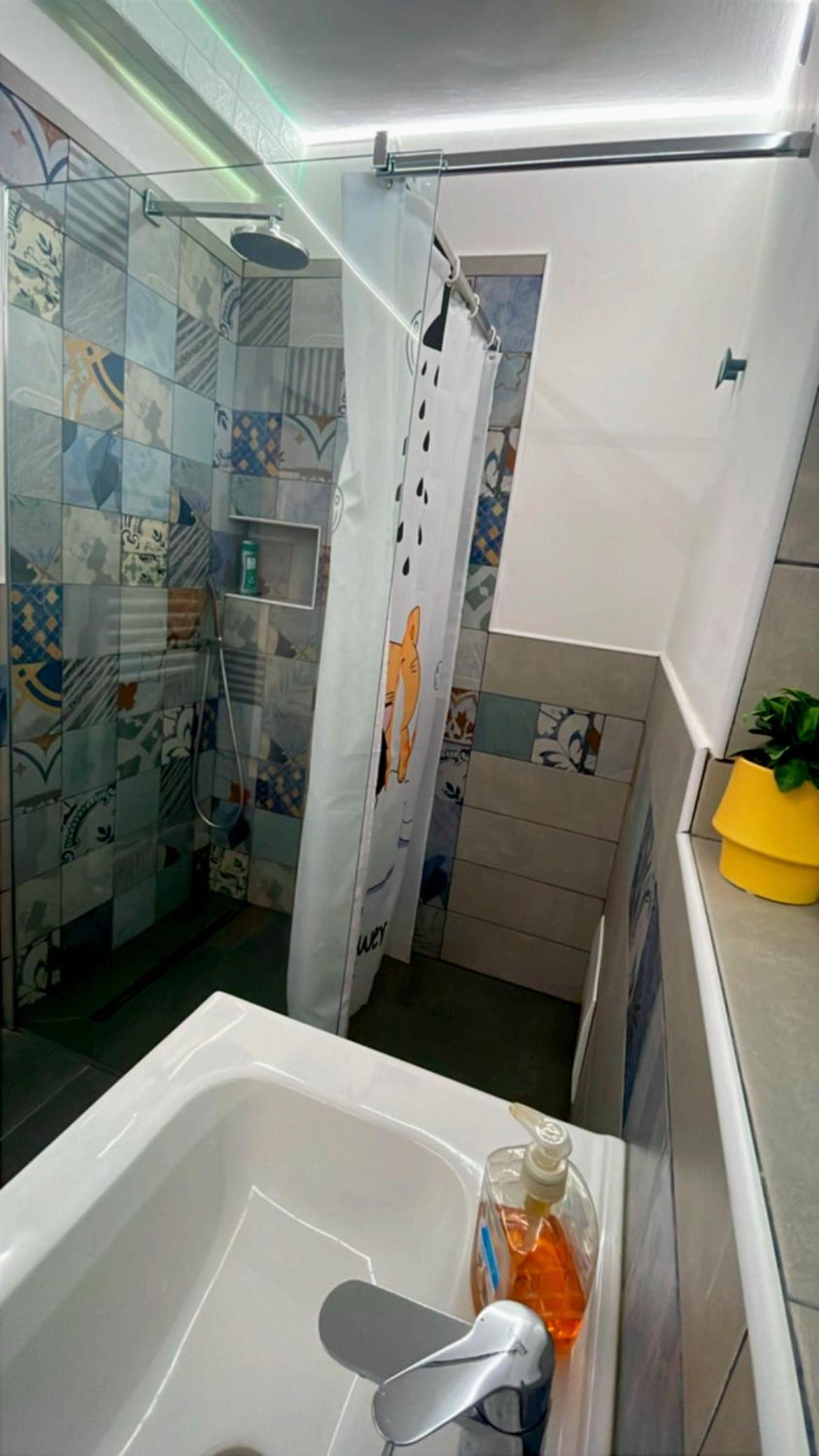 Double Room - Photo 13