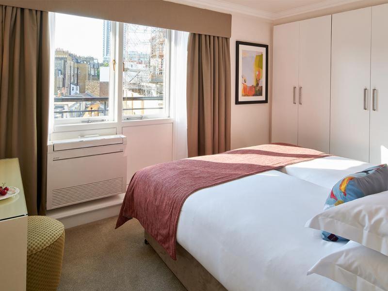 Three-Bedroom Deluxe Apartment