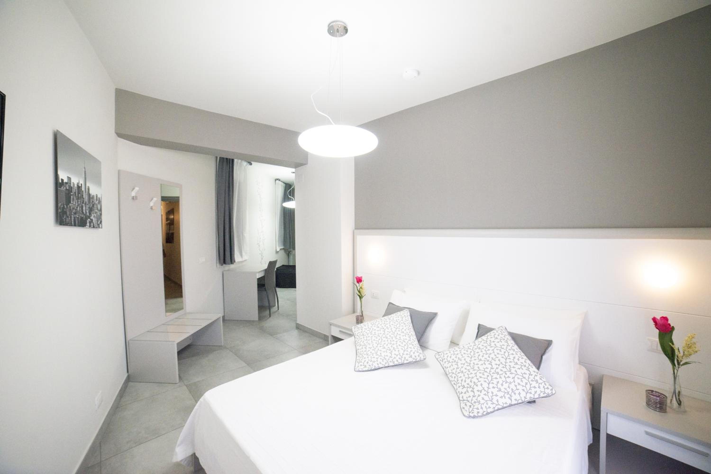 Deluxe Triple Room - Photo 5
