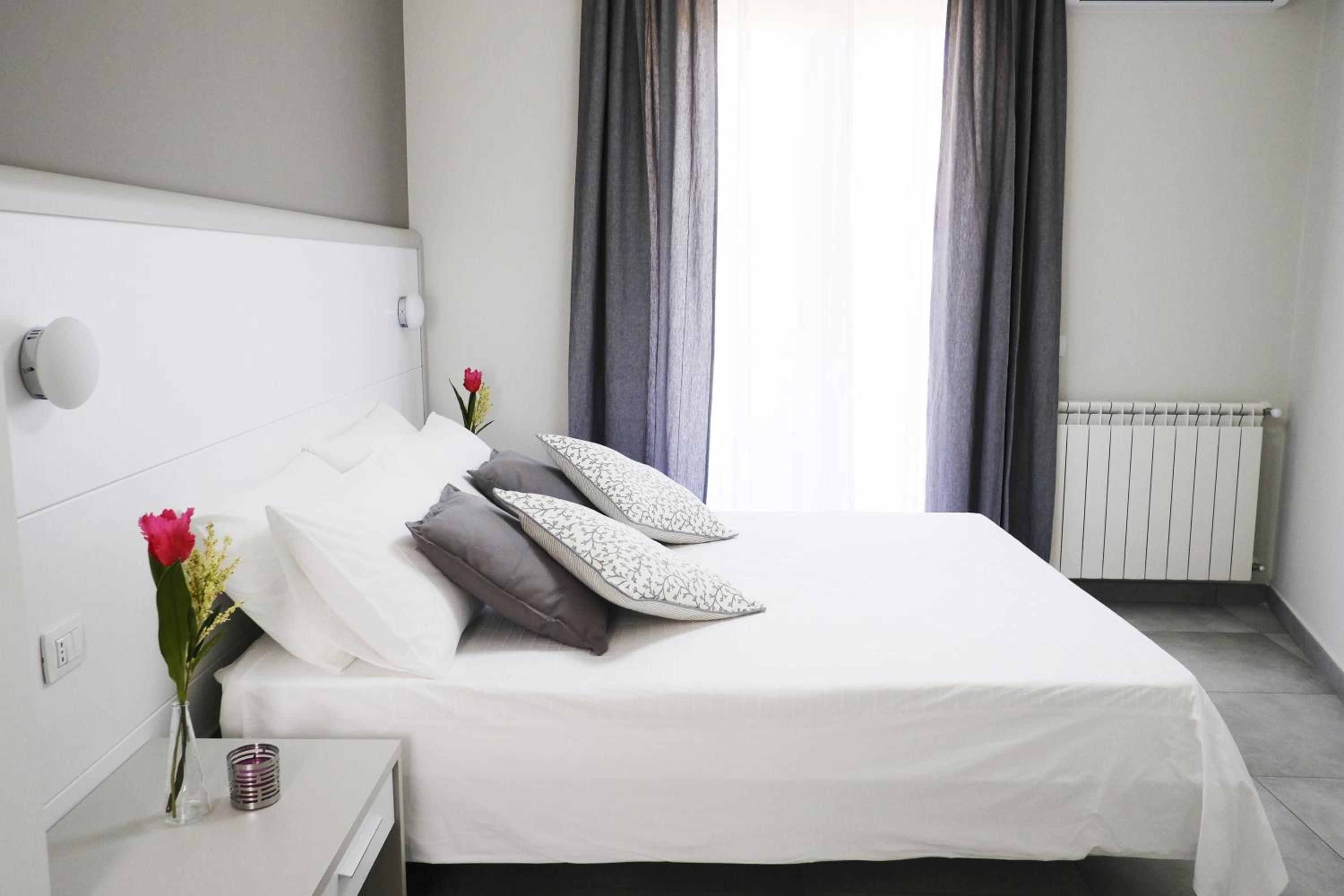 Deluxe Triple Room - Photo 2