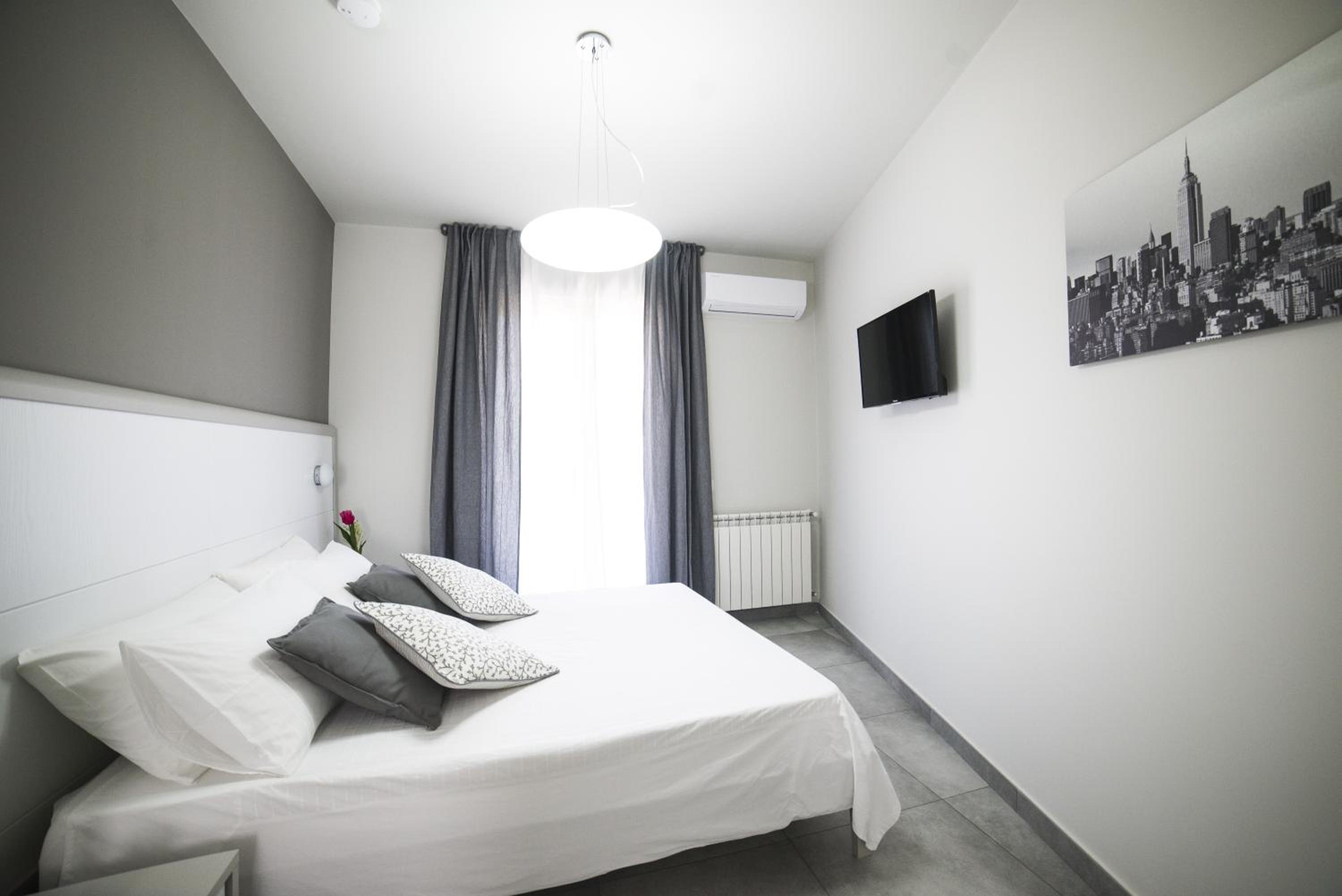 Deluxe Triple Room - Photo 7