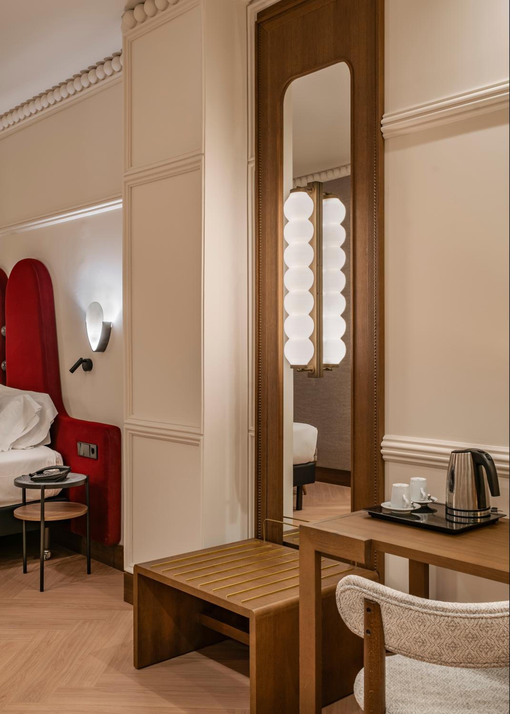 Superior Double Room thumbnail 5